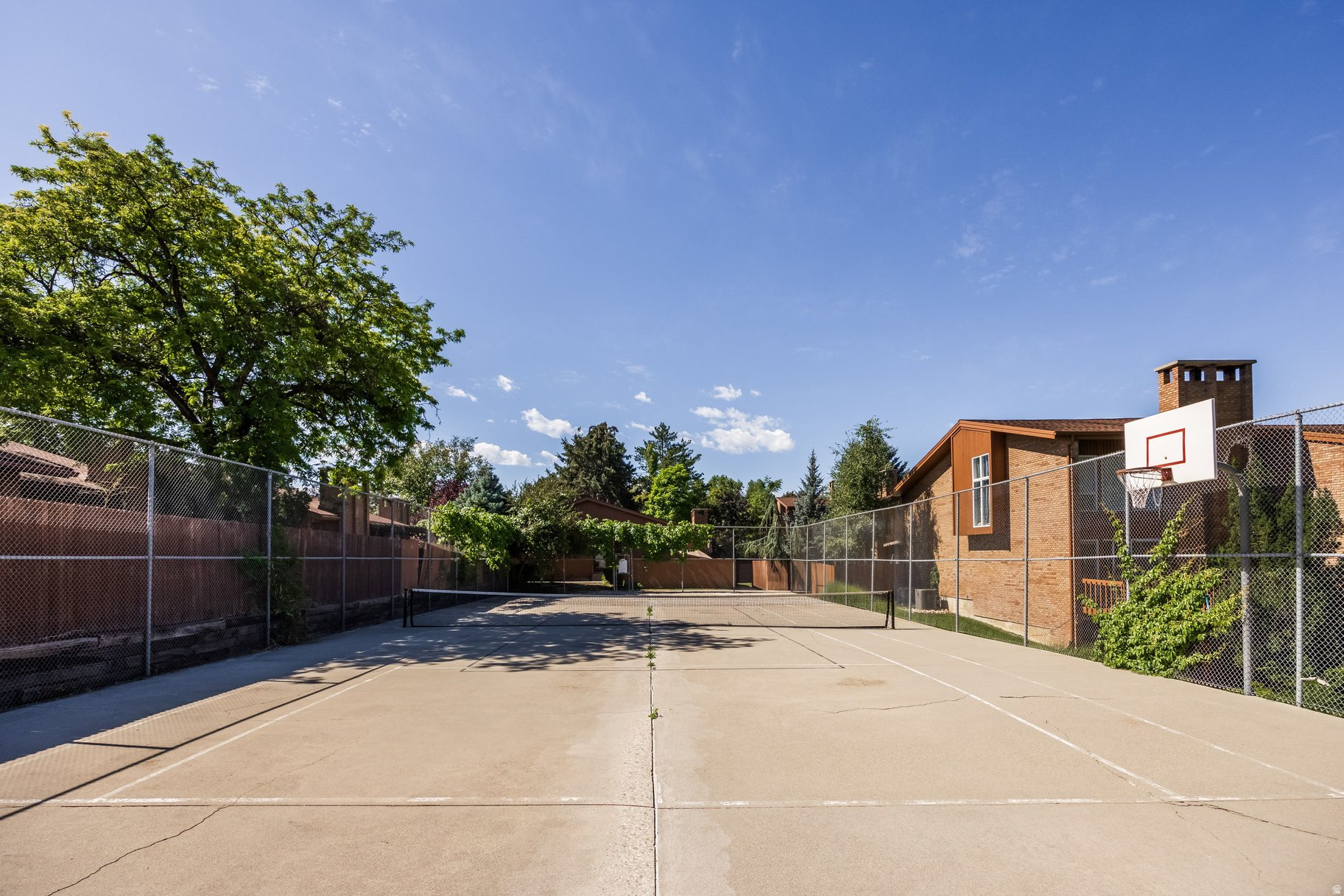 CAPSTONE - Residential