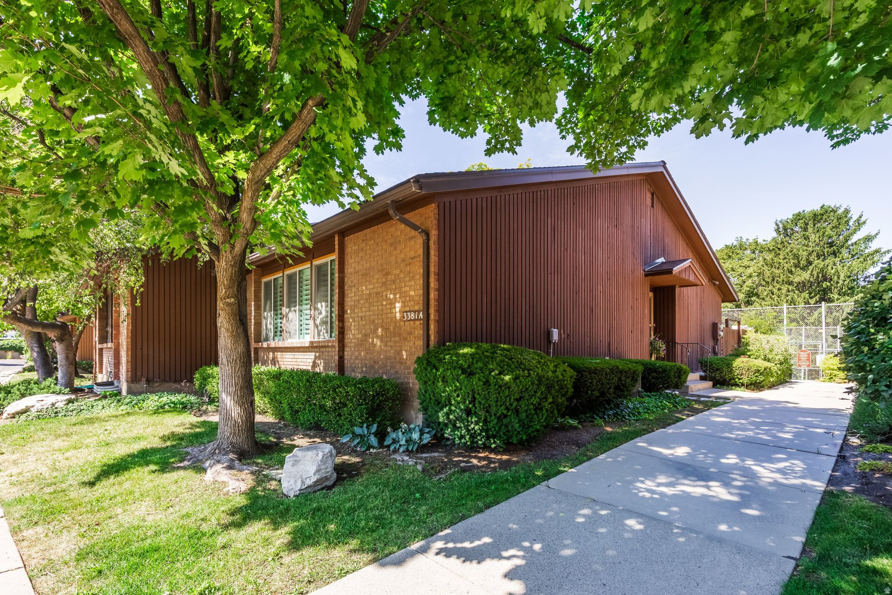 CAPSTONE - Residential