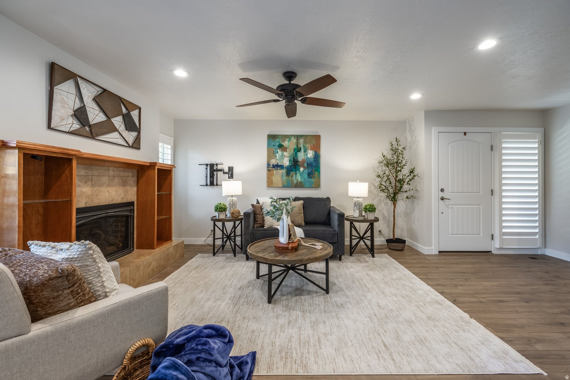 CAPSTONE - Residential