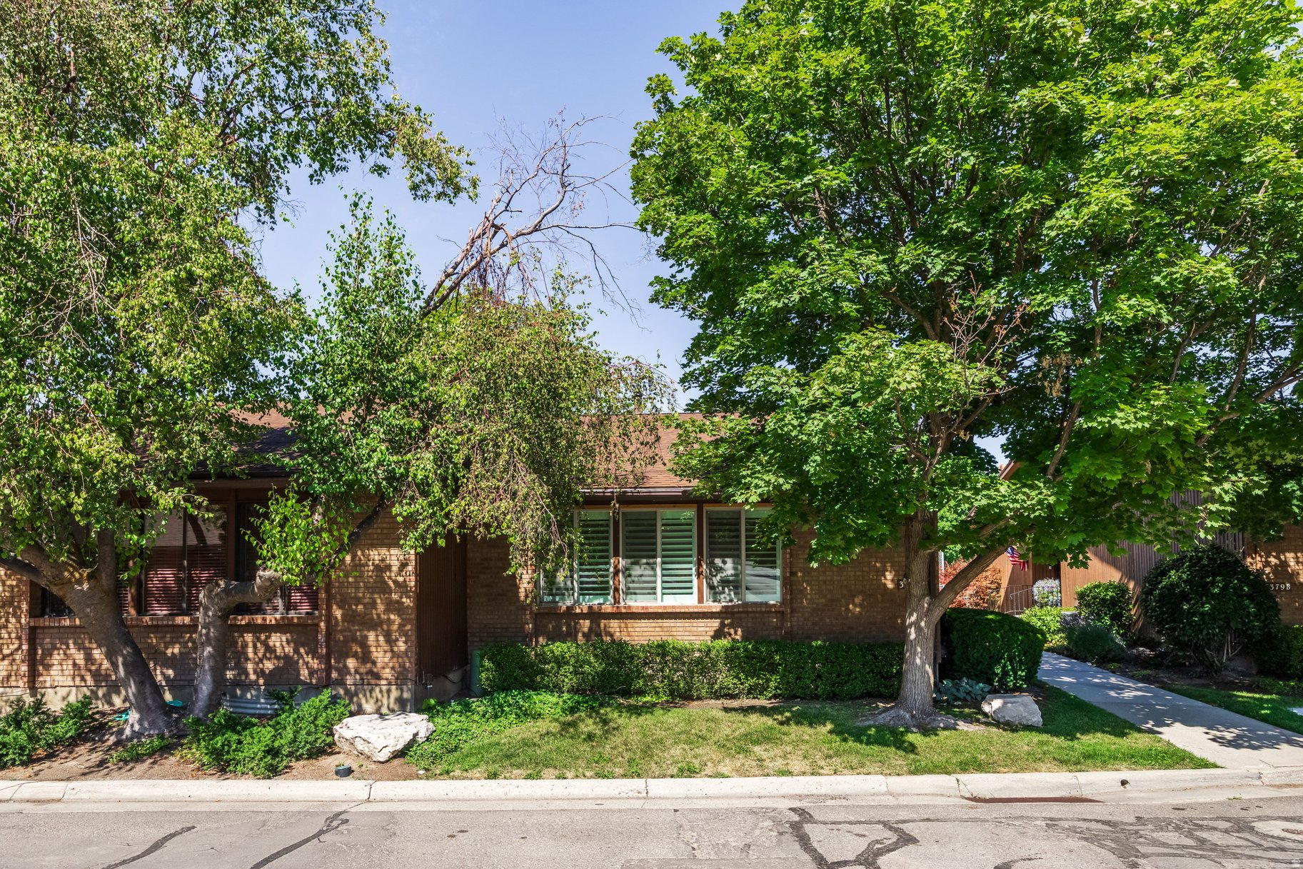 CAPSTONE - Residential