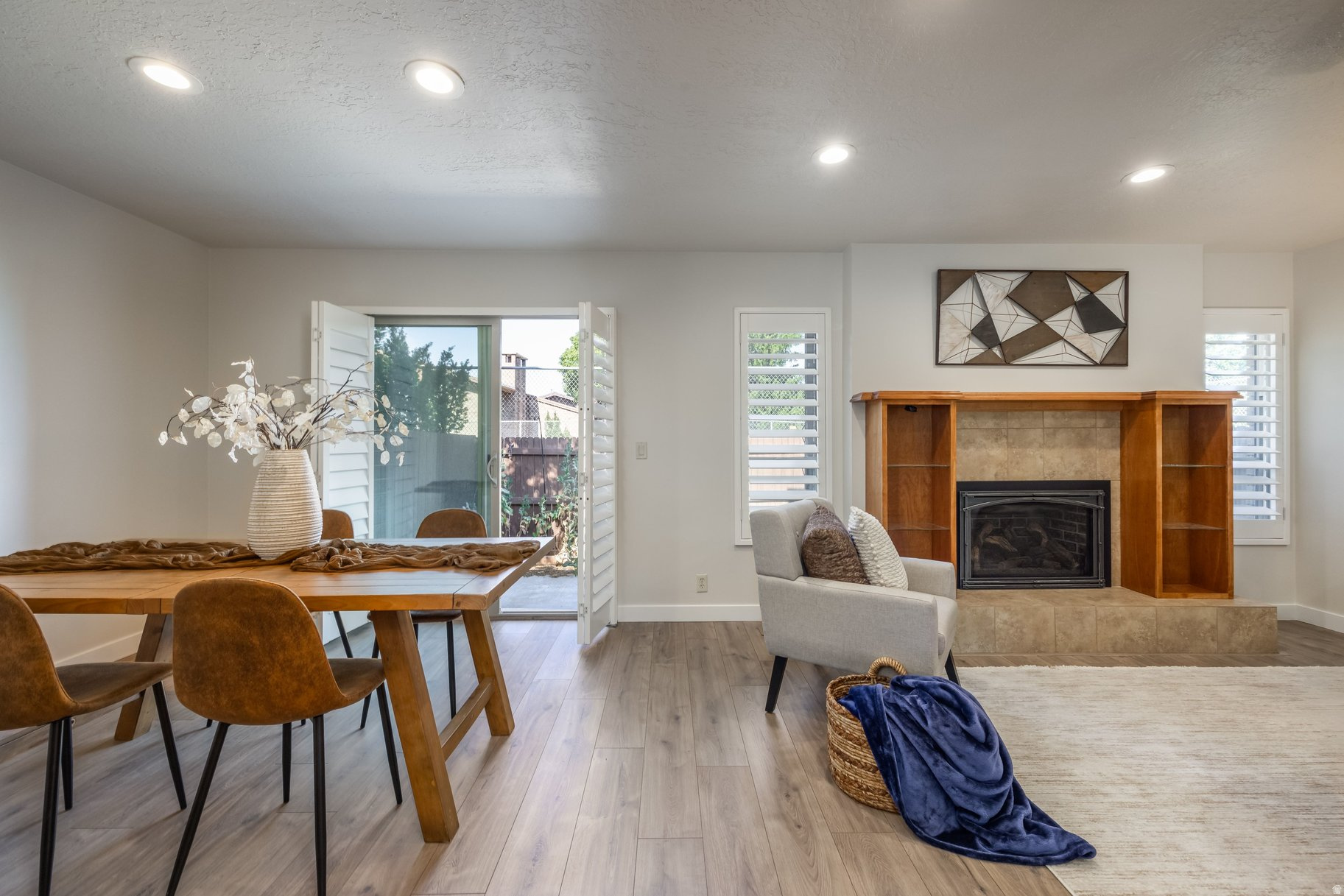 CAPSTONE - Residential
