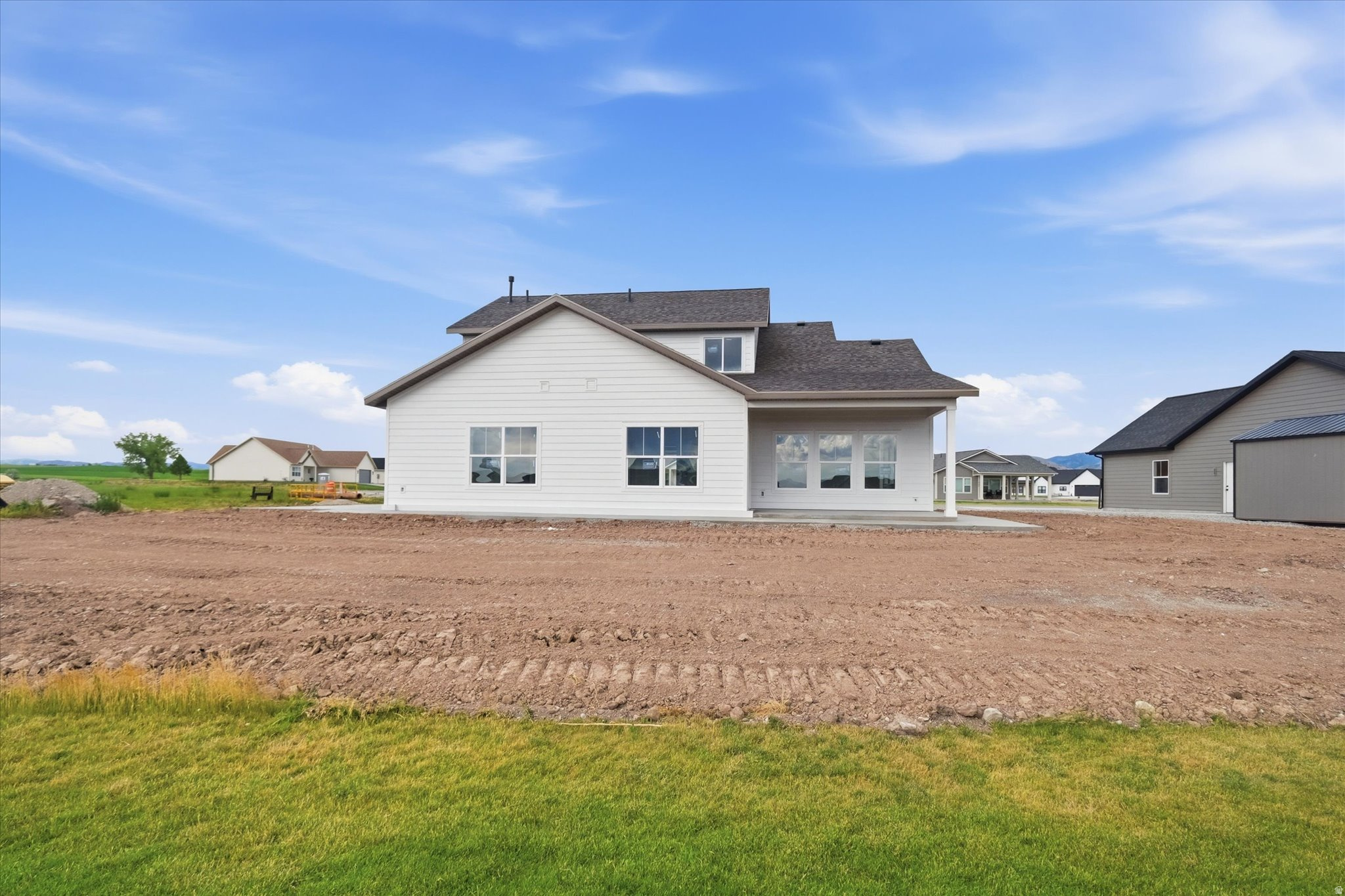 COUNTRY CLUB ESTATES - Residential