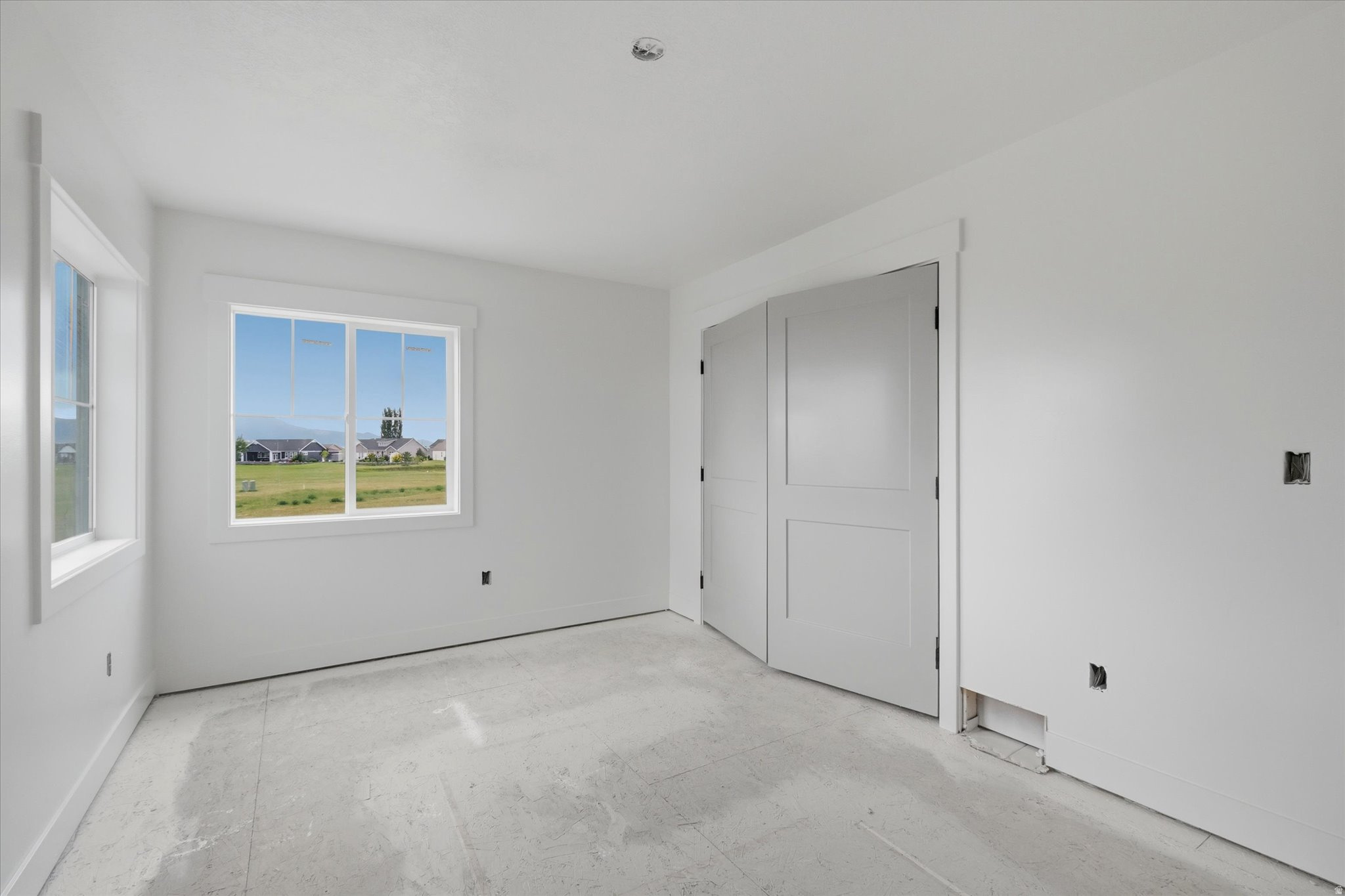 COUNTRY CLUB ESTATES - Residential