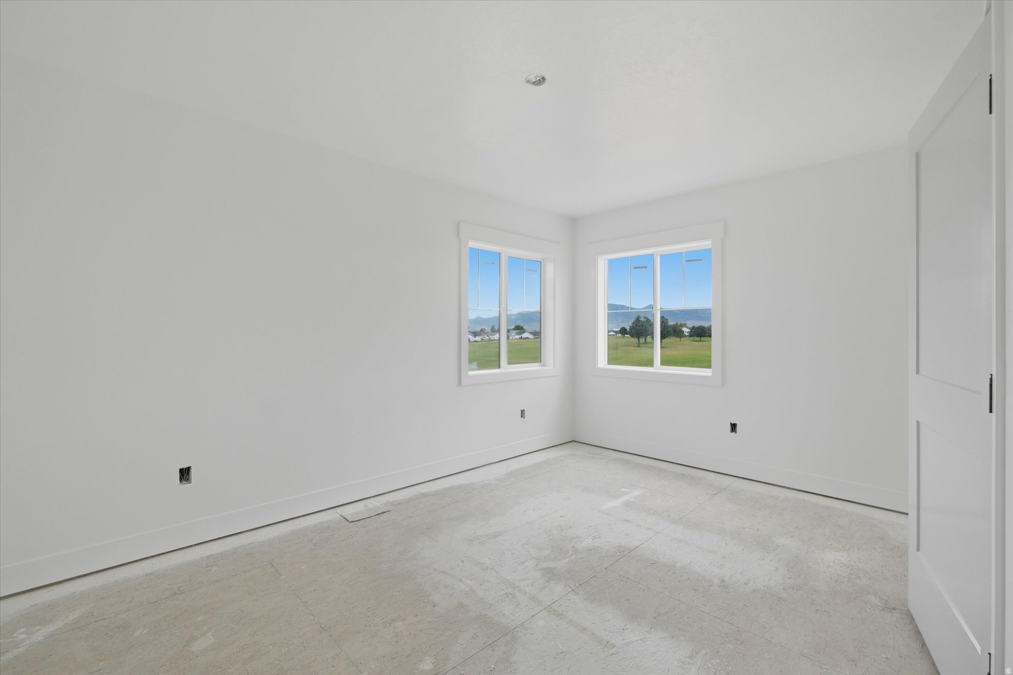 COUNTRY CLUB ESTATES - Residential