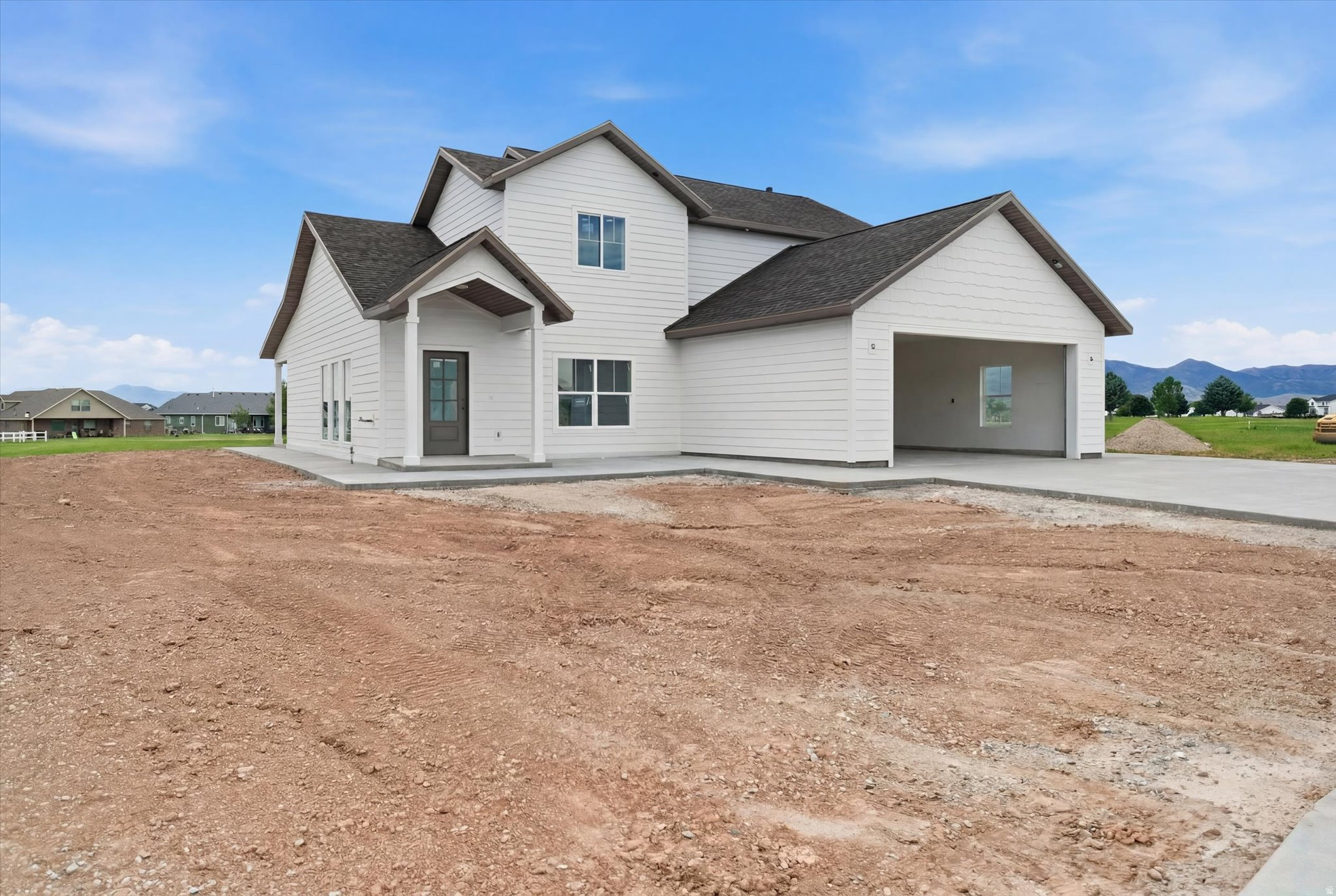 COUNTRY CLUB ESTATES - Residential