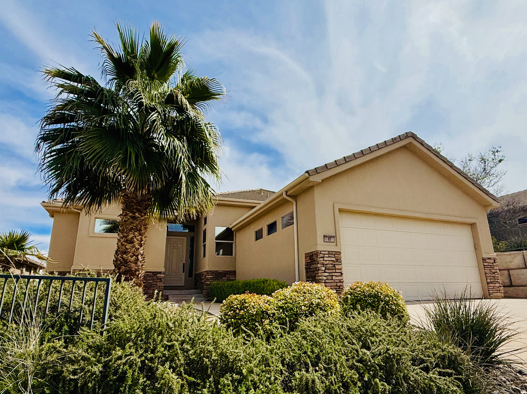 BRIDGEWATER TOWNHOMES AT SUNBROOK - Residential