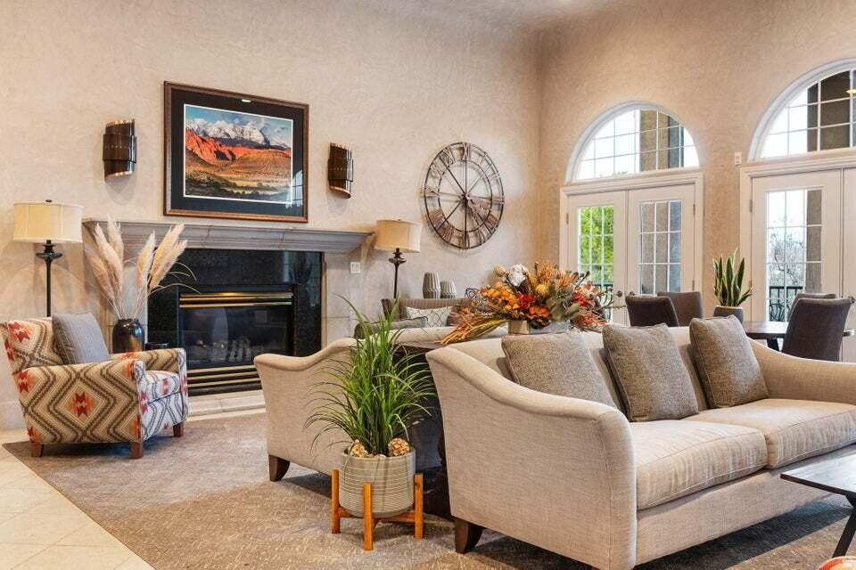 BRIDGEWATER TOWNHOMES AT SUNBROOK - Residential