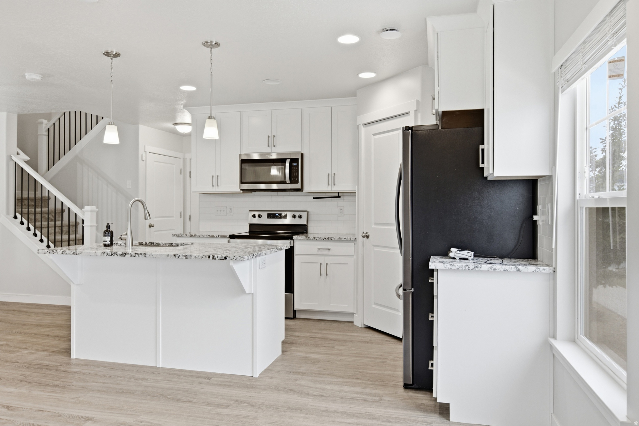 DEL MONTE TOWNHOMES - Residential