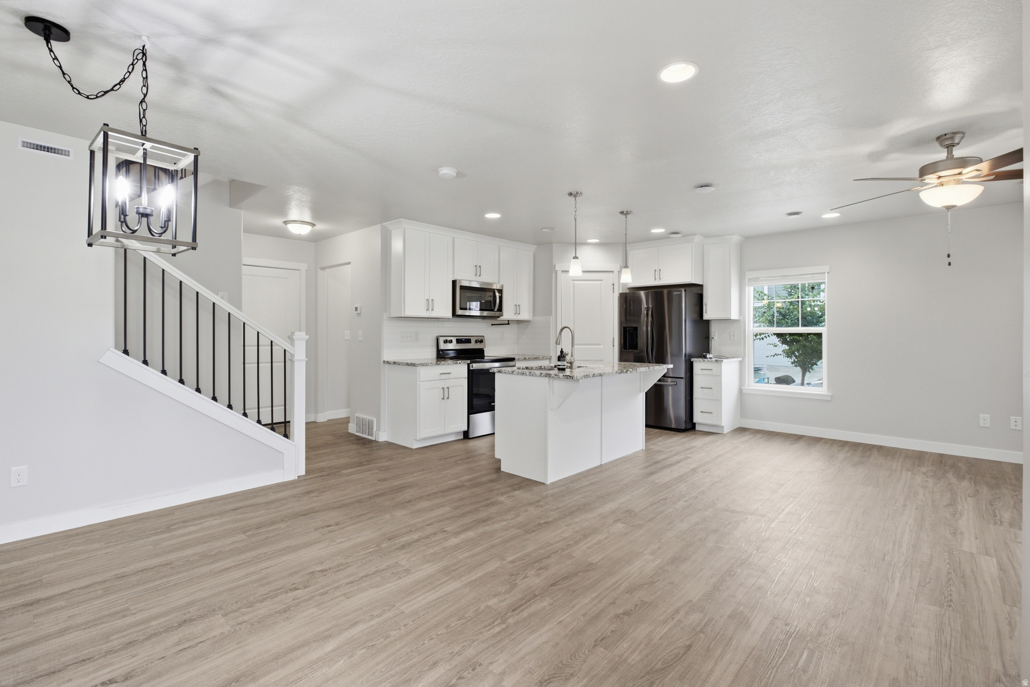 DEL MONTE TOWNHOMES - Residential