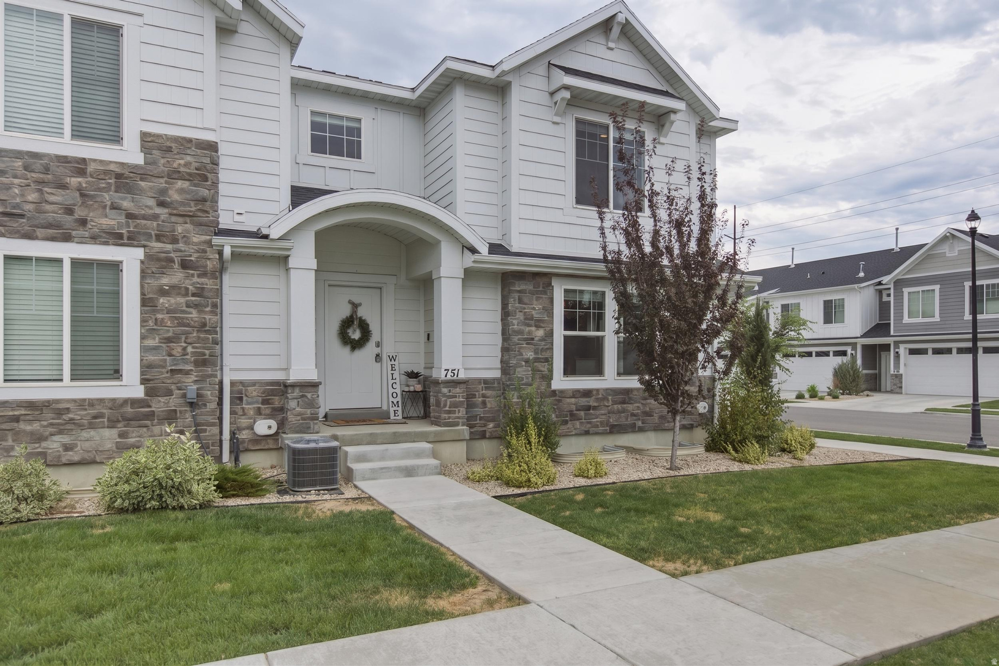 DEL MONTE TOWNHOMES - Residential