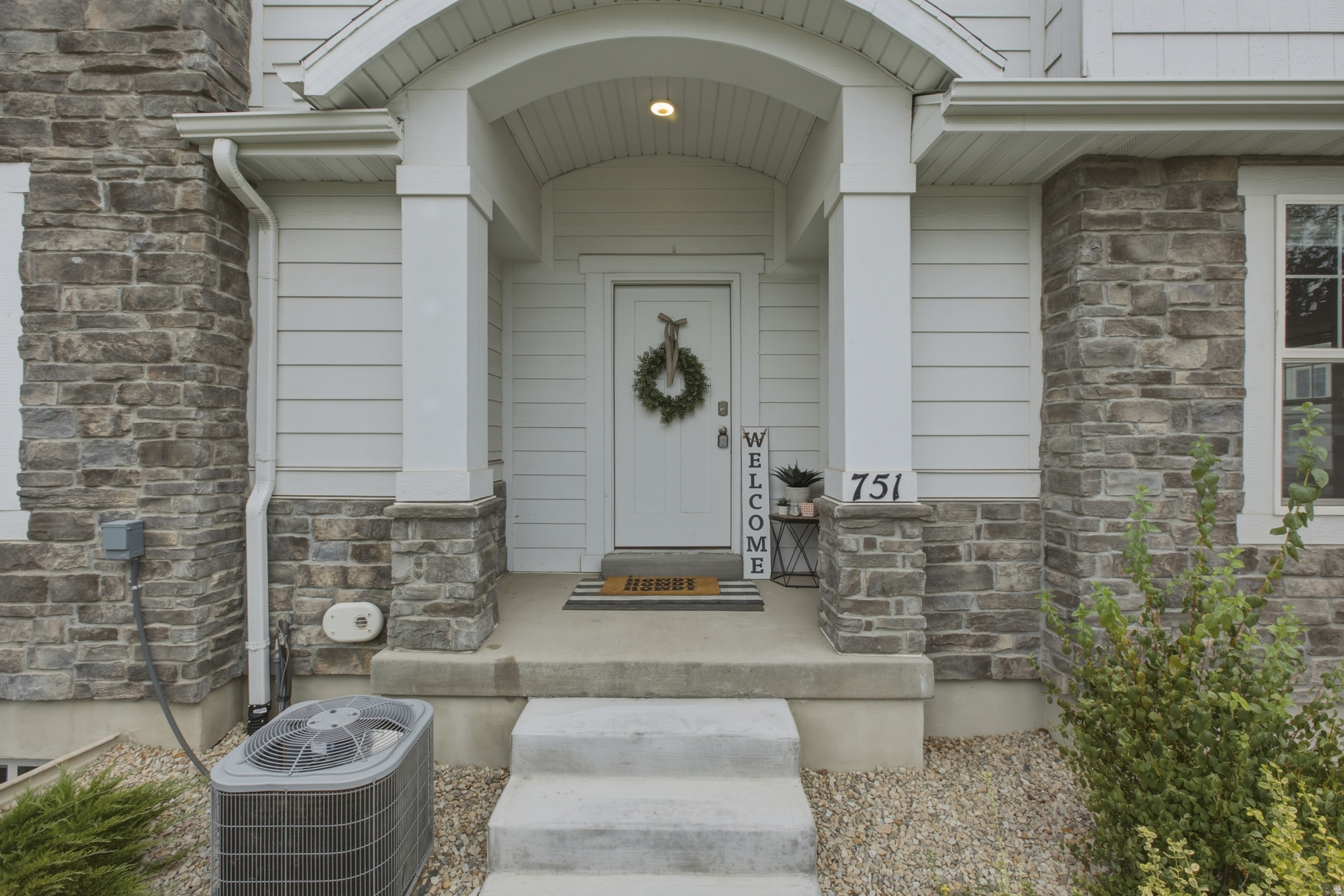 DEL MONTE TOWNHOMES - Residential