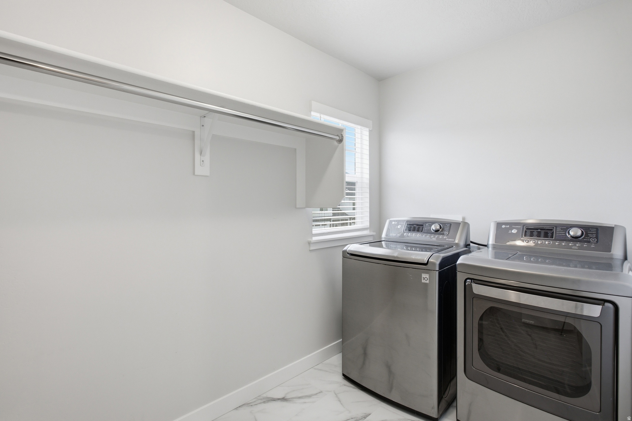 DEL MONTE TOWNHOMES - Residential