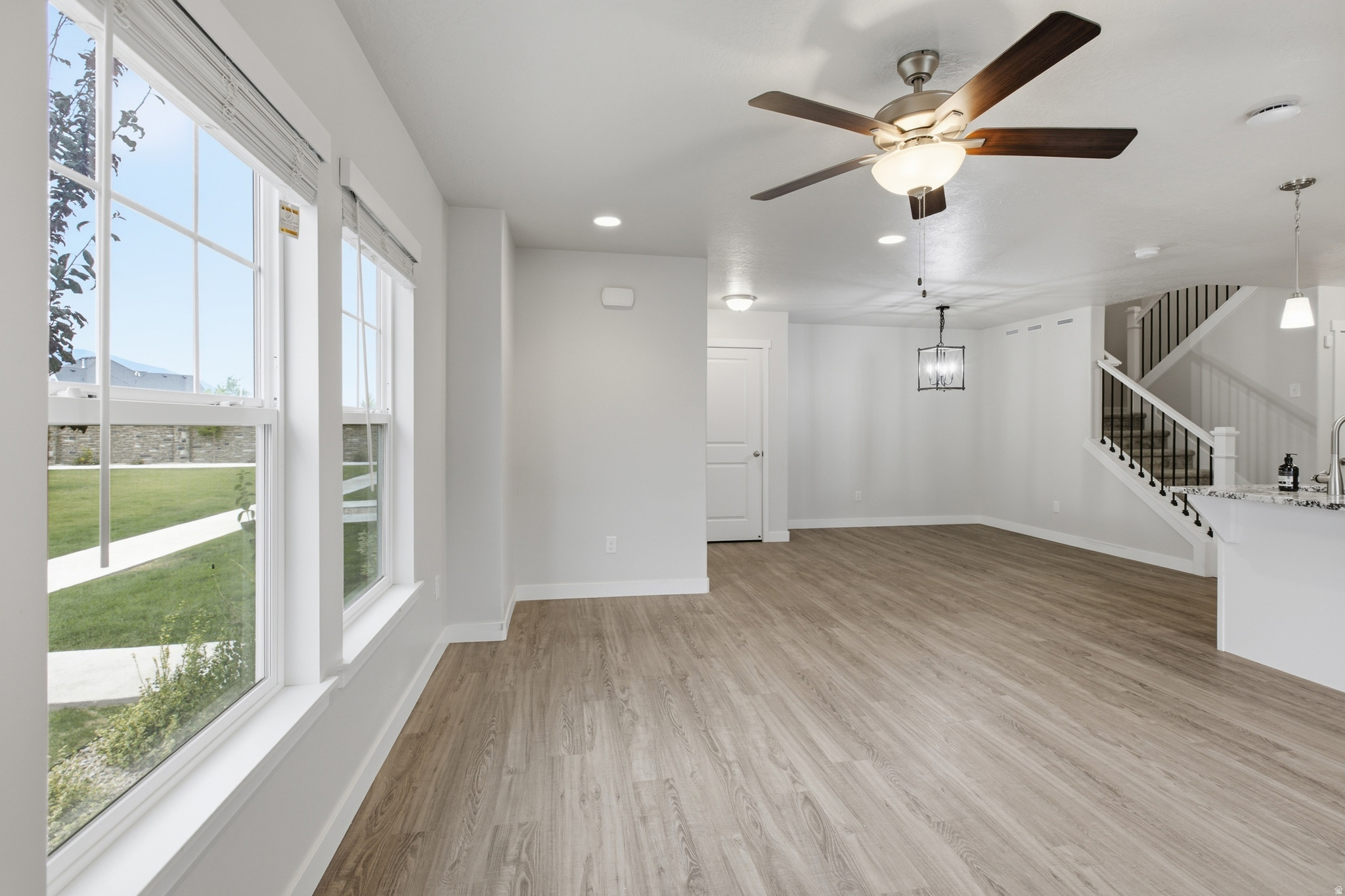 DEL MONTE TOWNHOMES - Residential