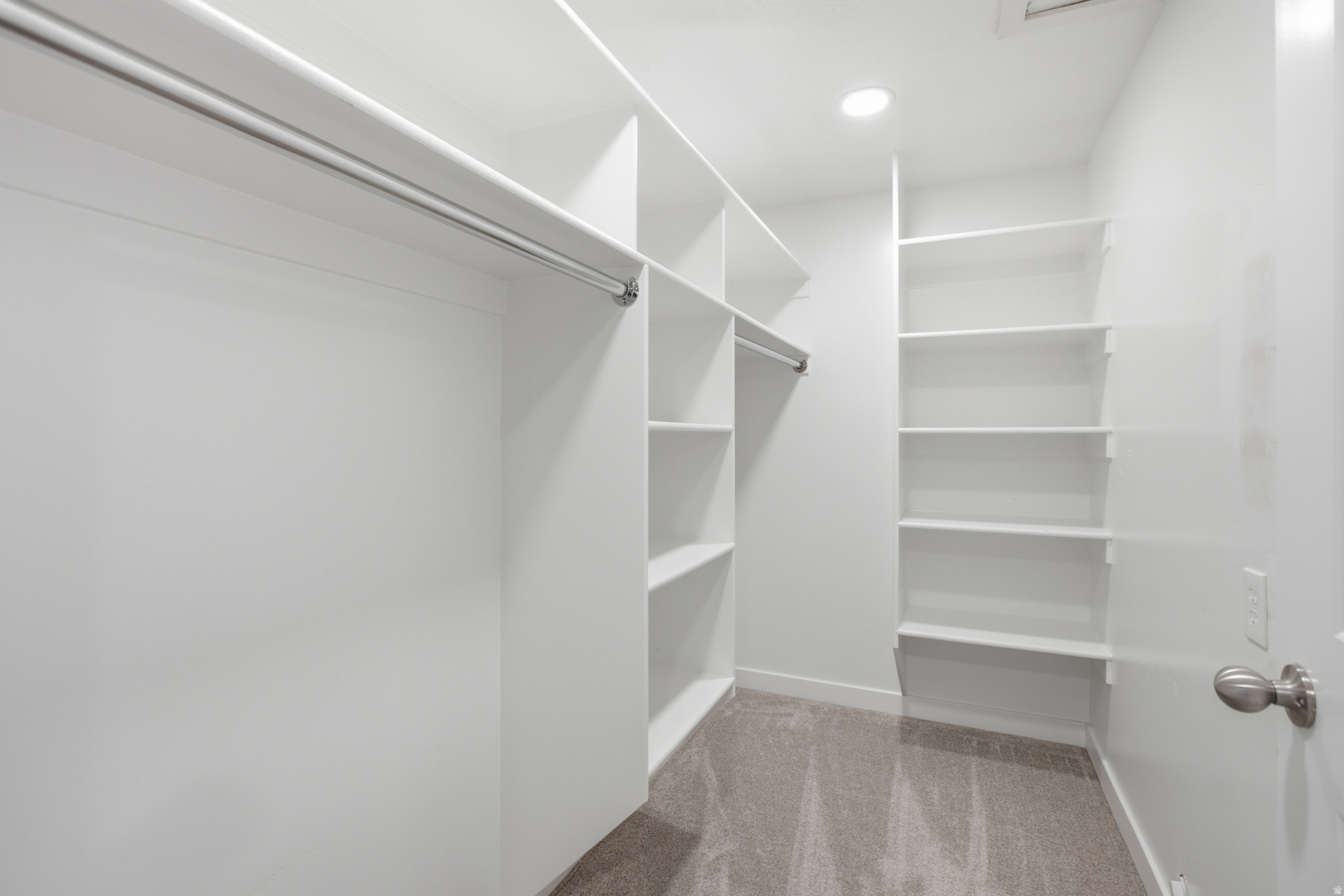 DEL MONTE TOWNHOMES - Residential