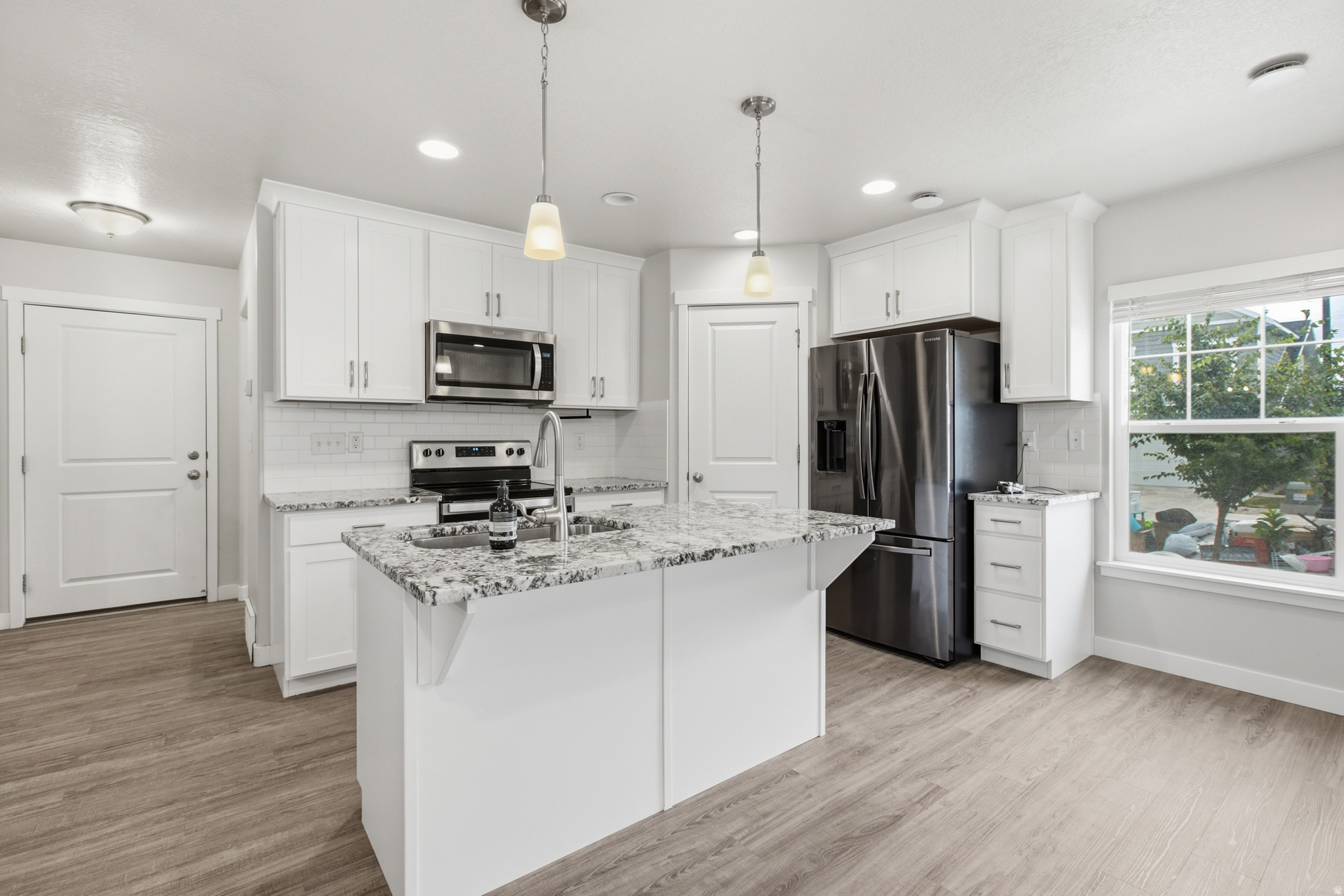 DEL MONTE TOWNHOMES - Residential