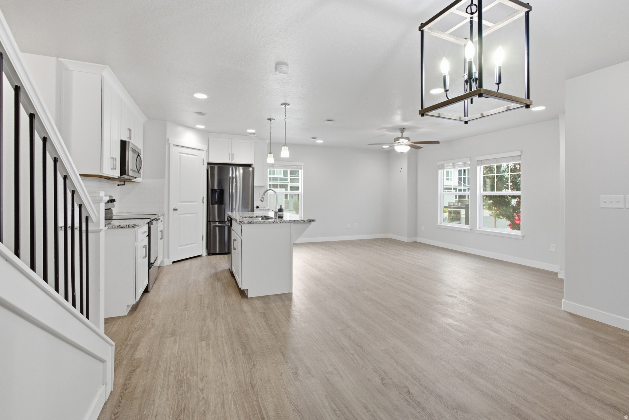 DEL MONTE TOWNHOMES - Residential