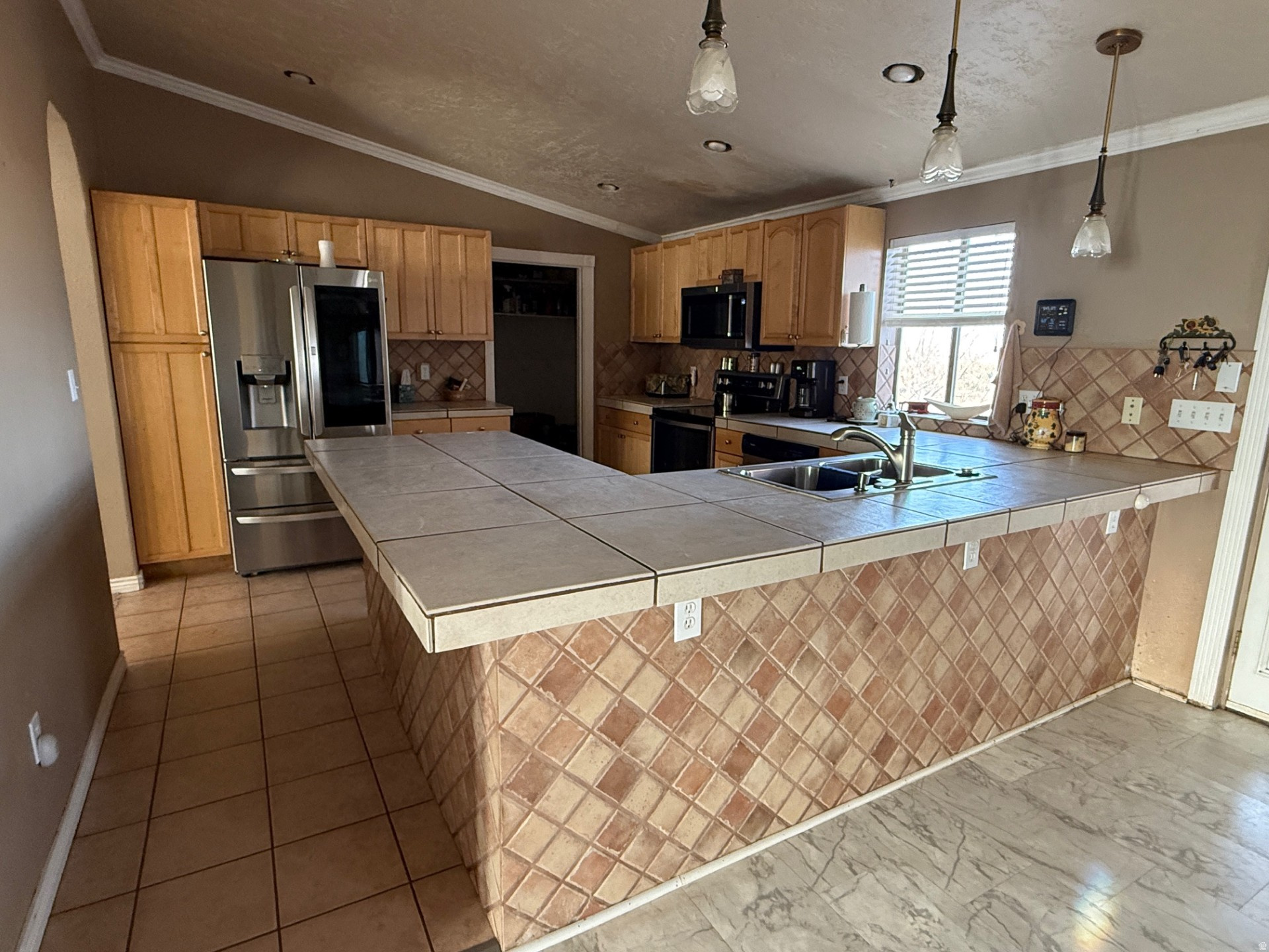 WEST VIEW ACRES - Residential