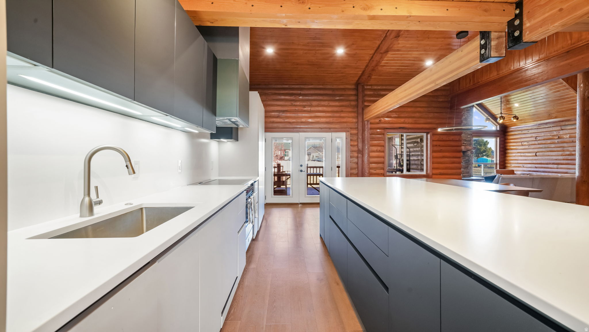 MOUNTAIN VIEW ESTATES - Residential