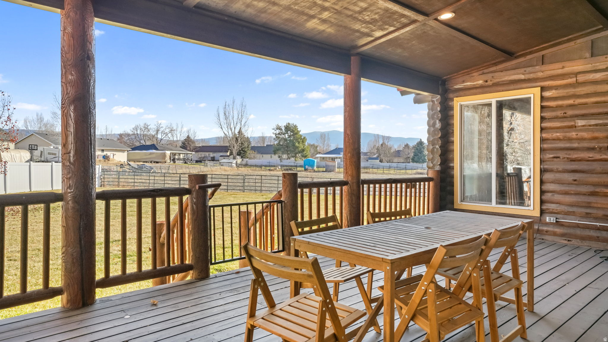 MOUNTAIN VIEW ESTATES - Residential