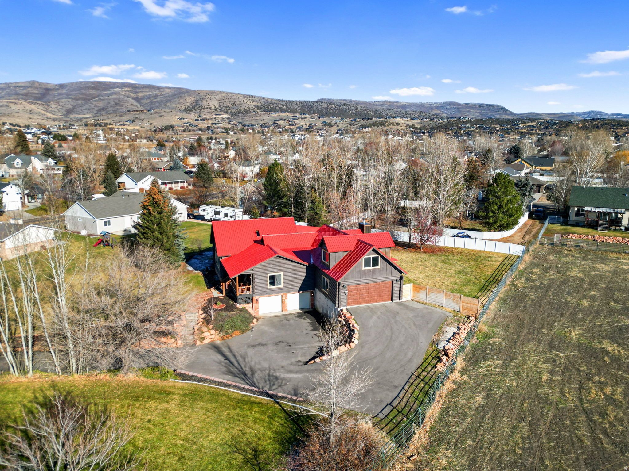MOUNTAIN VIEW ESTATES - Residential