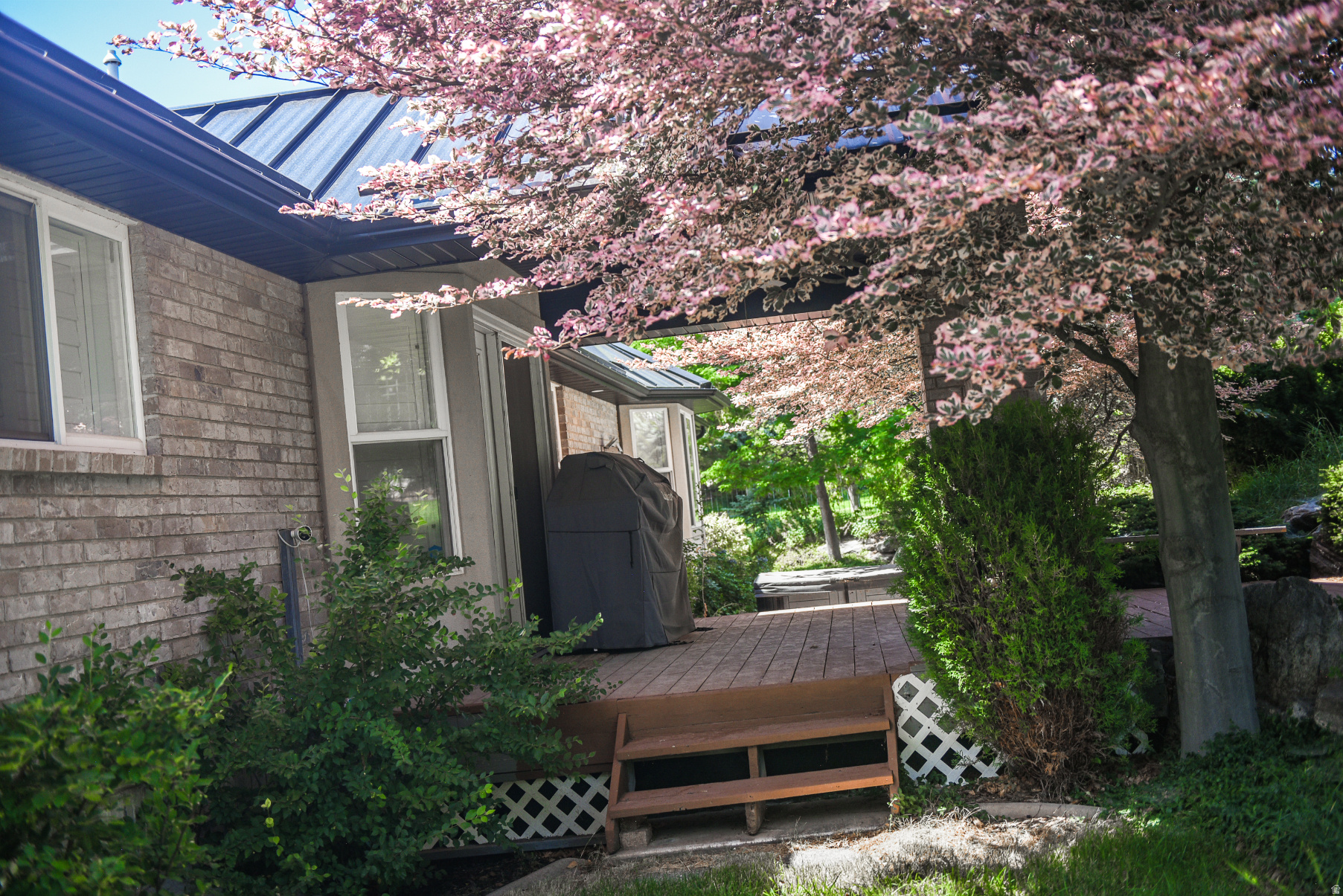 LAKEVIEW RIDGE SUBDI - Residential