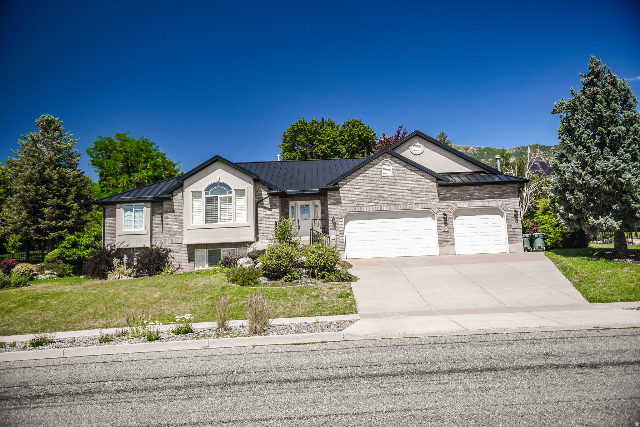LAKEVIEW RIDGE SUBDI - Residential