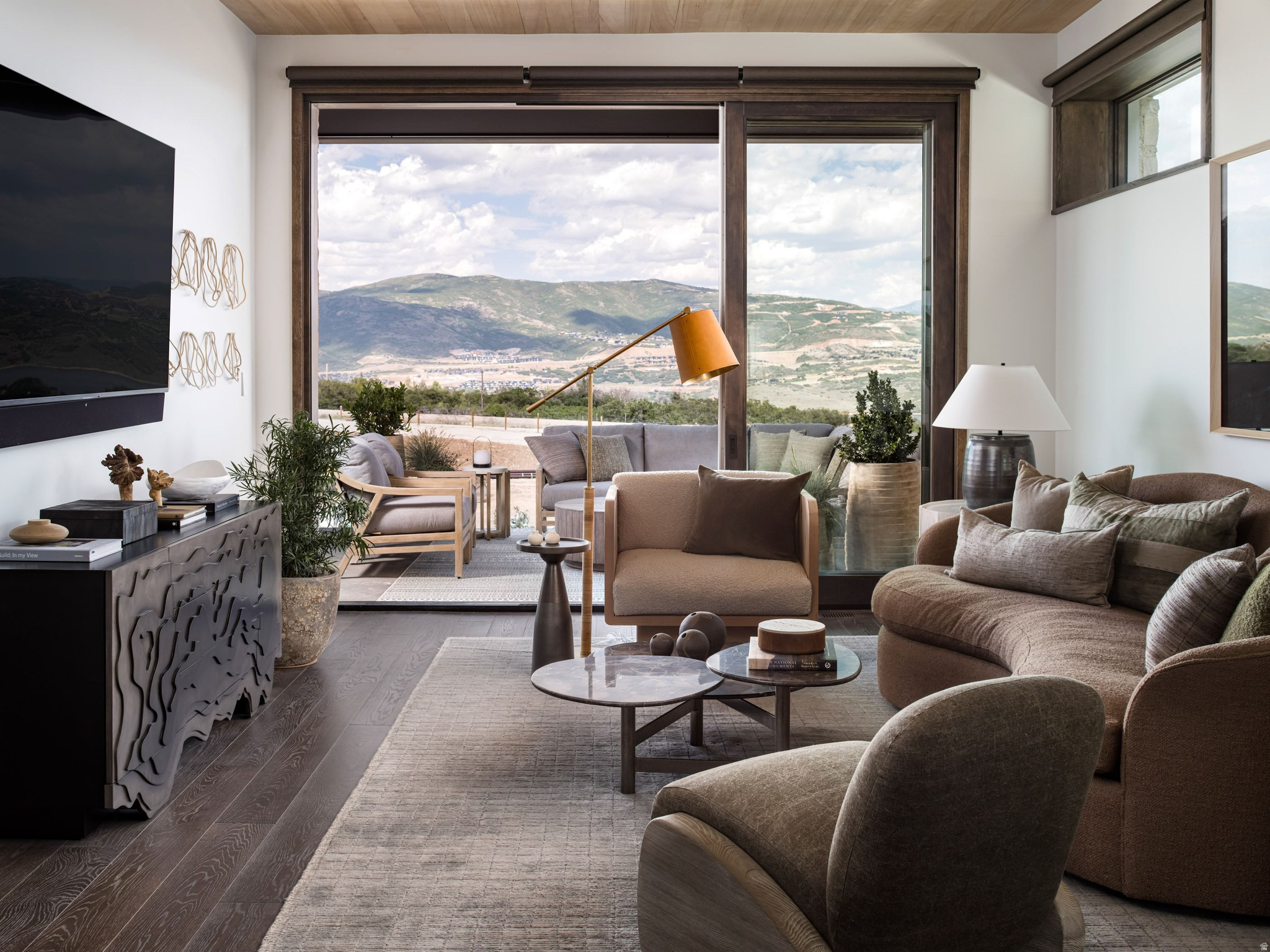 VELVAERE - Residential
