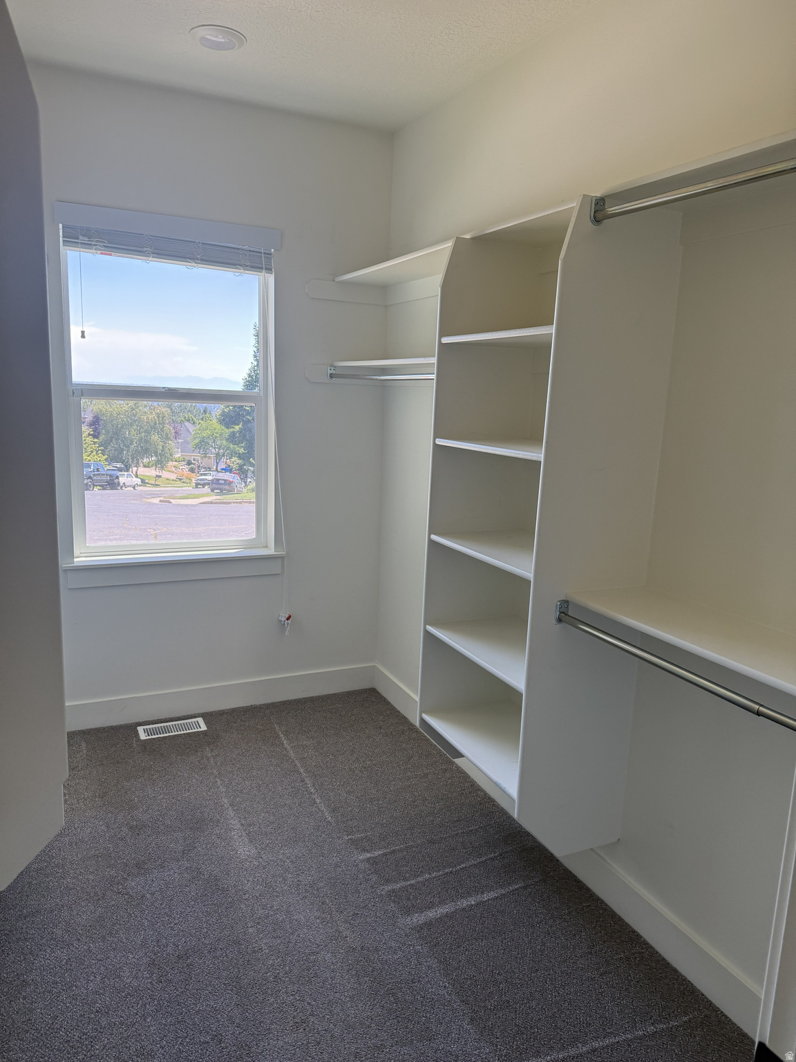 LAKEVIEW HEIGHTS - Residential