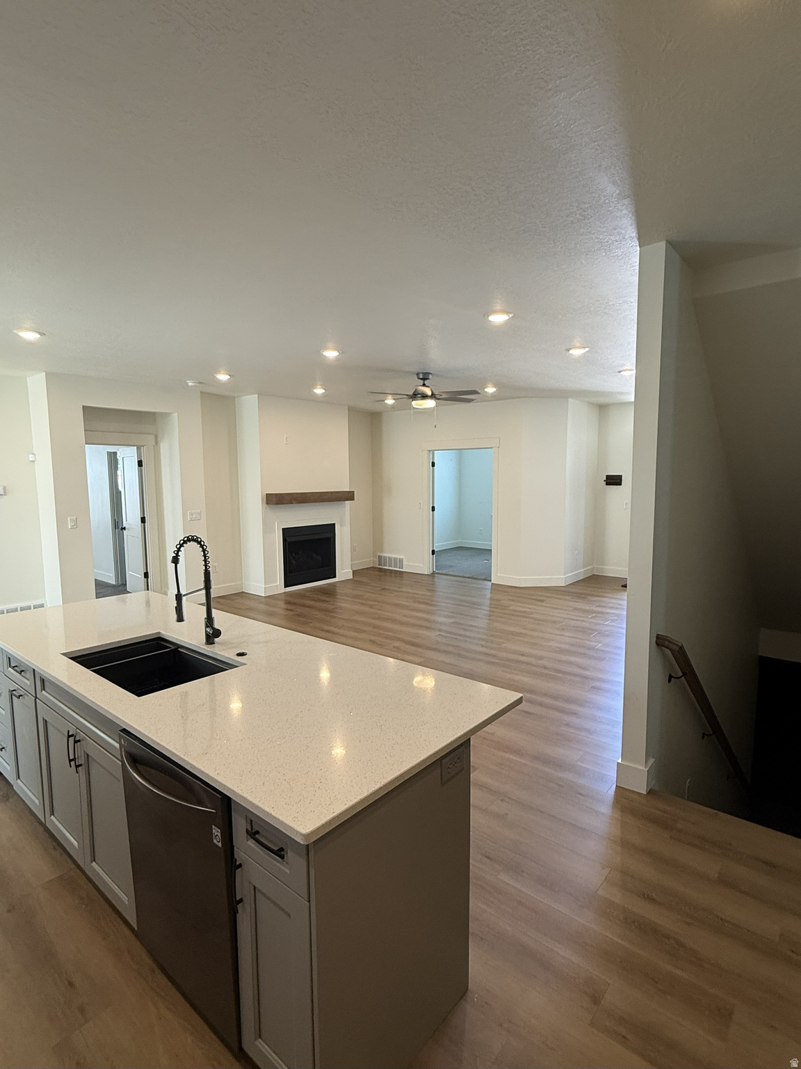 LAKEVIEW HEIGHTS - Residential
