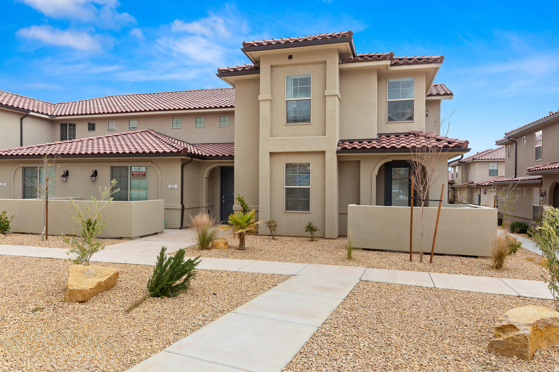 Proven income-producing opportunity in Escondido at Sienna Hills, this fully furnished 4 bedroom town home includes two primary suites and 3.5 bathrooms. HOA amenities include a resort-style pool, lazy river and pickleball courts. Exterior building insurance and landscaping are included for easy ownership and low maintenance. Centrally located near Coral Canyon Golf Course, Zion National Park, Tuacahn and Sand Hollow; all that sunny Southern Utah has to offer!