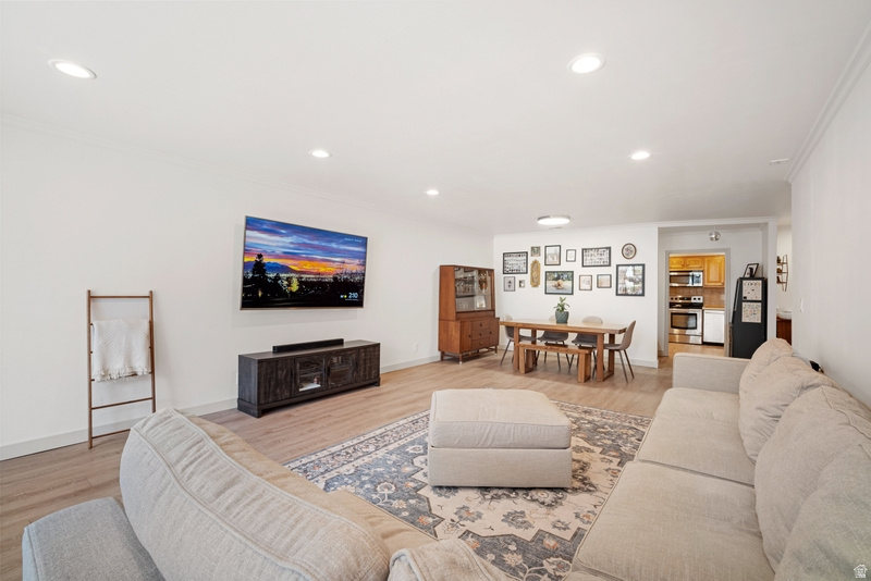 OAKWOOD GARDENS - Residential