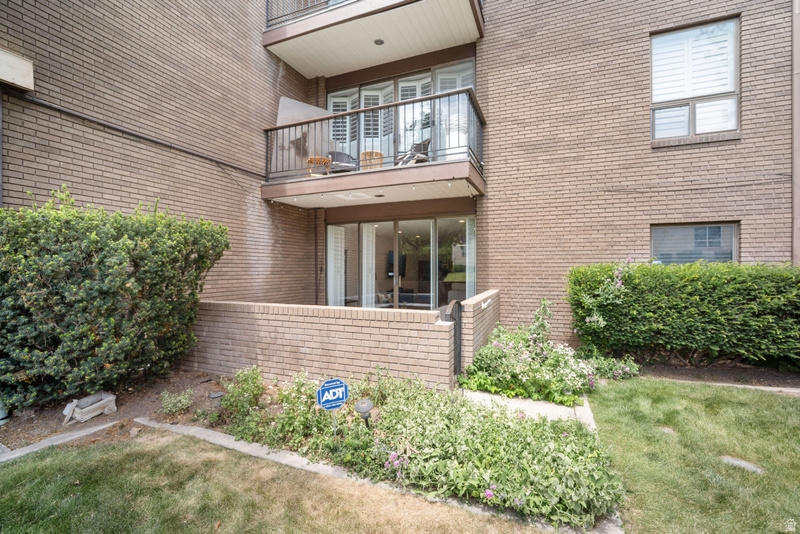 OAKWOOD GARDENS - Residential