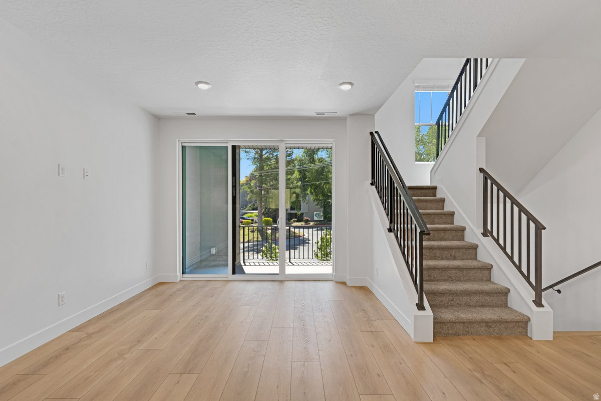 COTTONWOOD CREEK - Residential