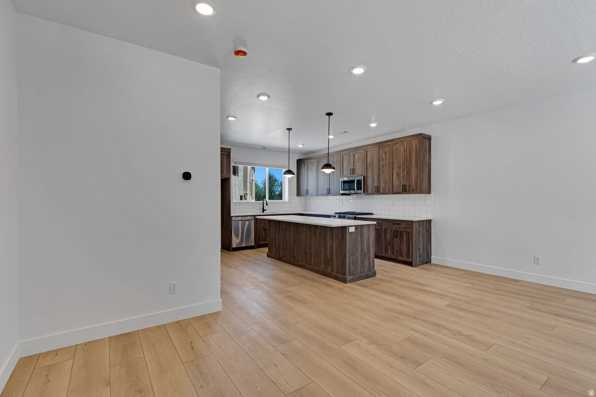 COTTONWOOD CREEK - Residential