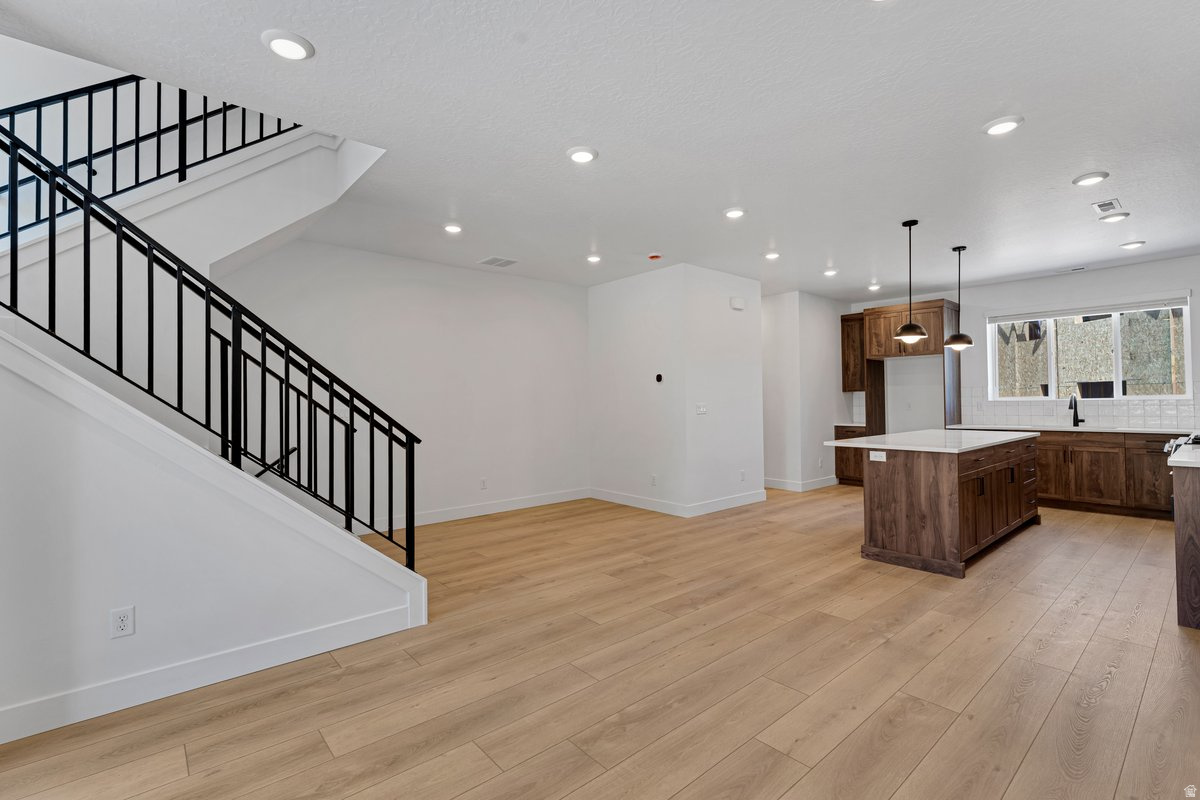 COTTONWOOD CREEK - Residential