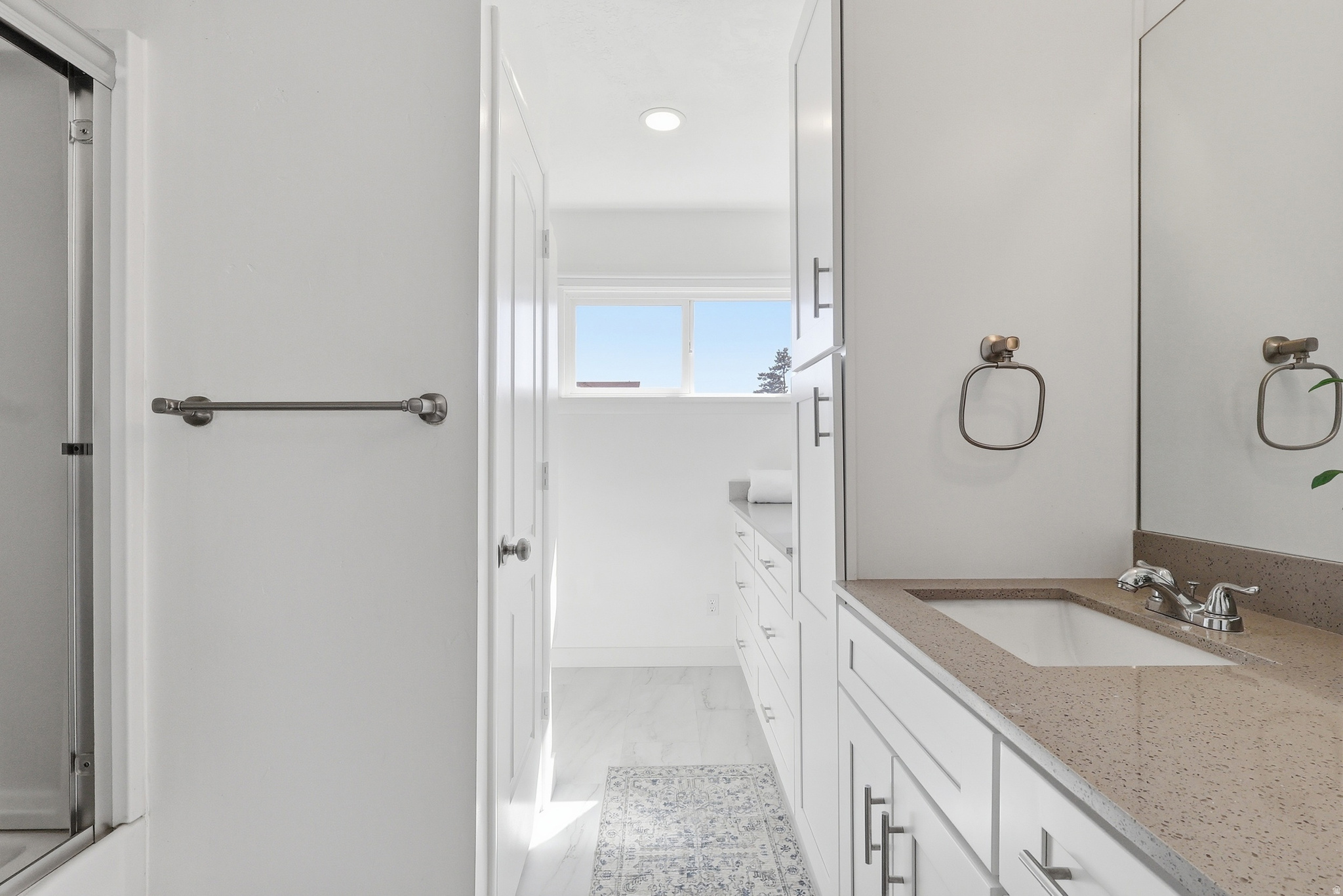 BEVERLY PLACE - Residential