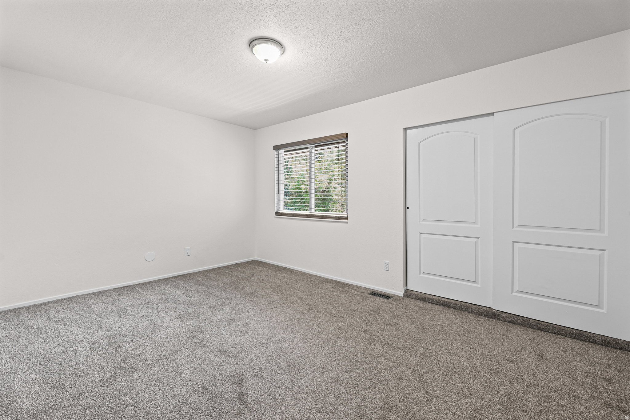 ESSEX COURT CONDOS - Residential