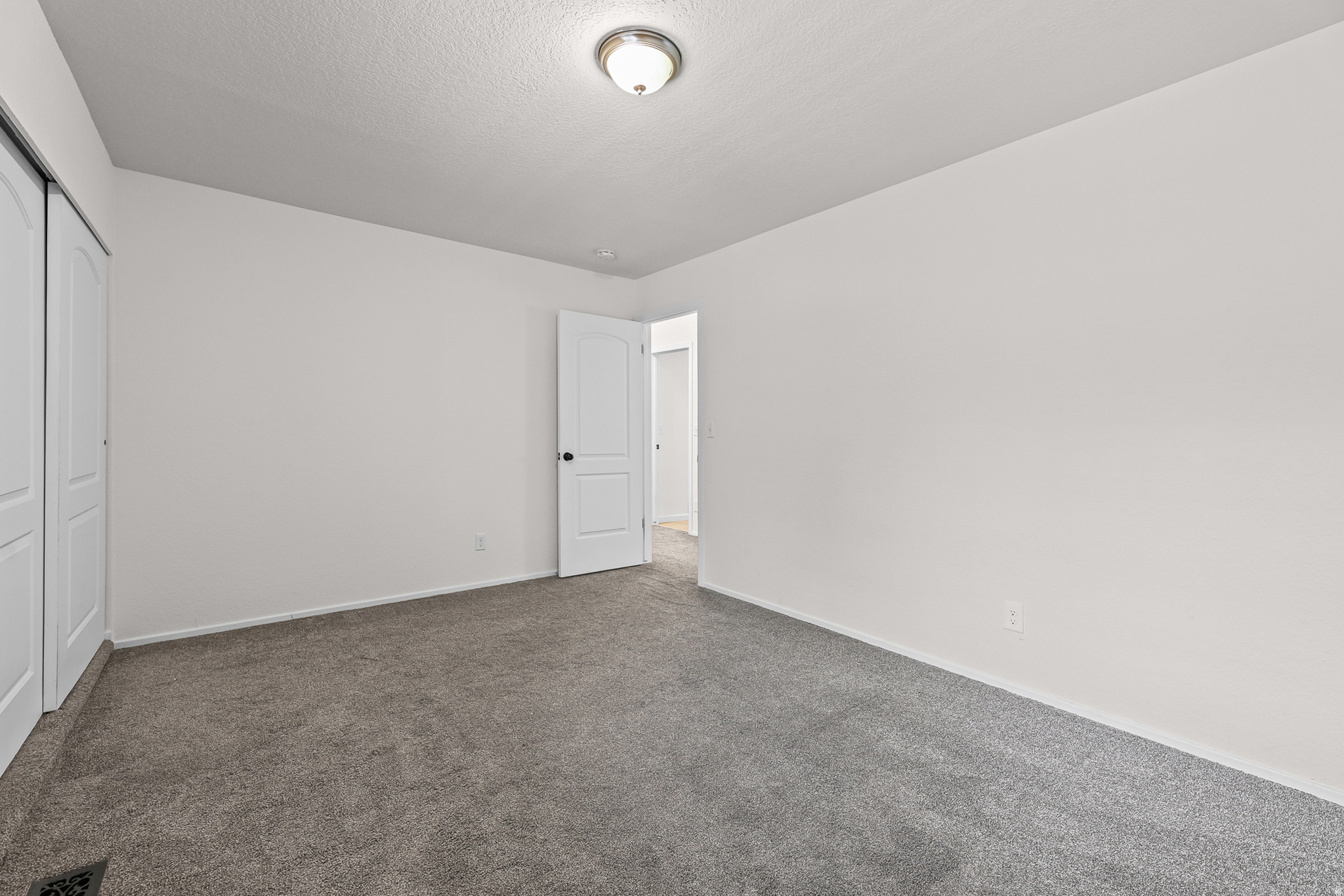 ESSEX COURT CONDOS - Residential