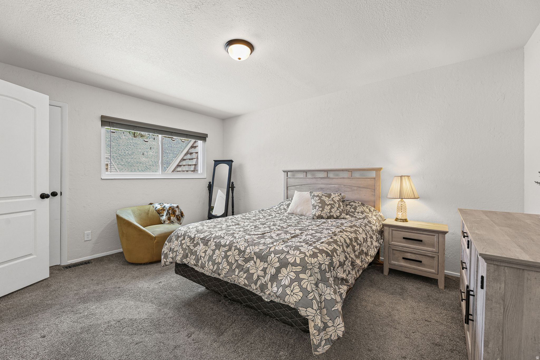 ESSEX COURT CONDOS - Residential