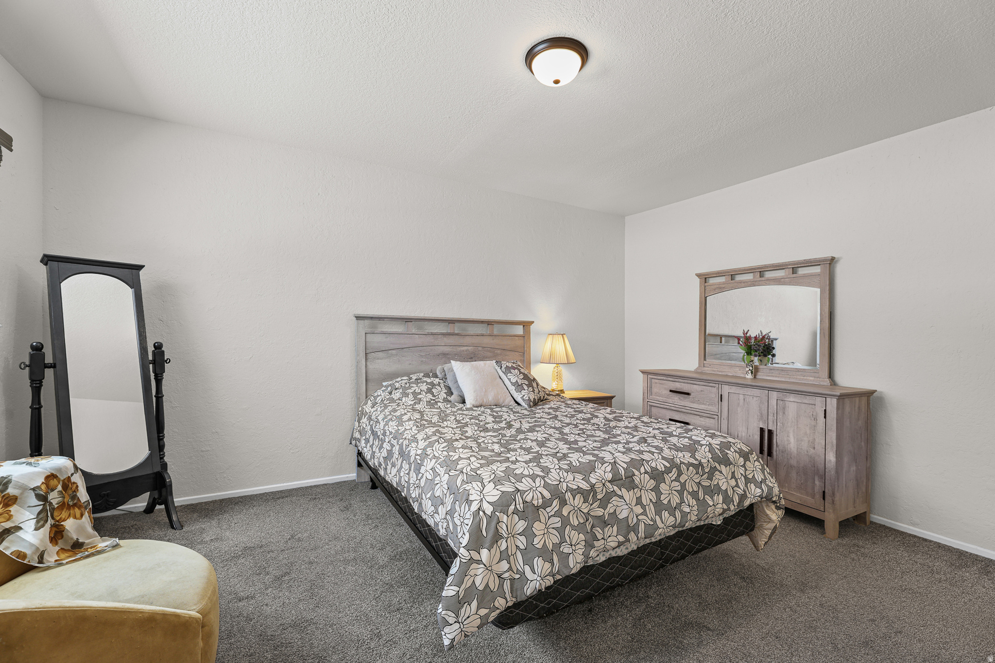 ESSEX COURT CONDOS - Residential