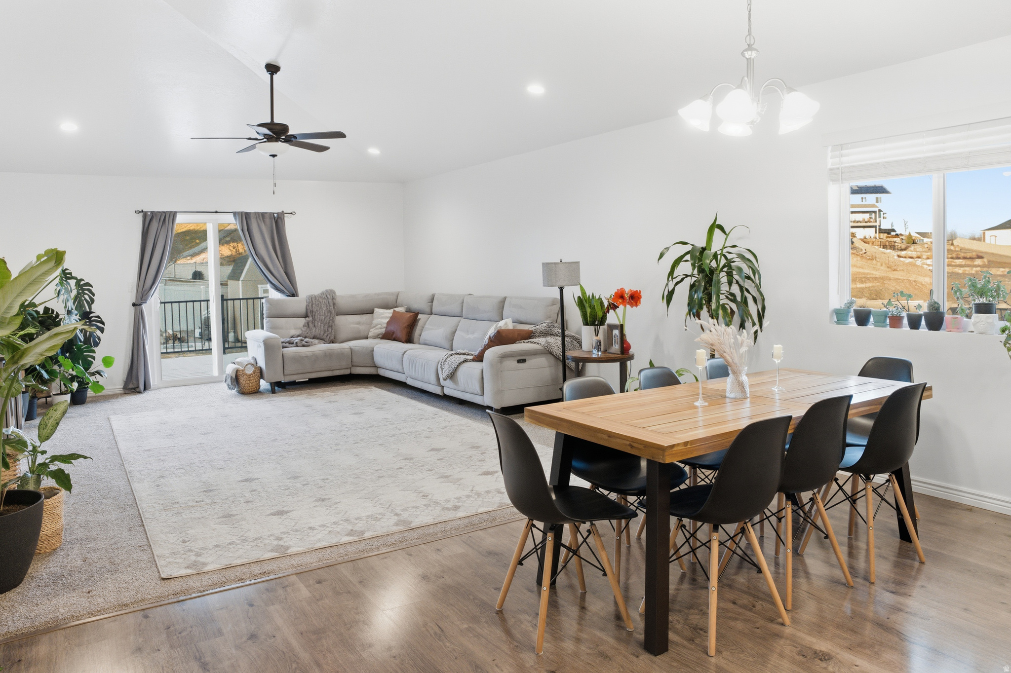 Beautiful home in Santaquin with a highly desirable mother-in-law apartment. Spacious layout, great natural light, and a location close to parks, schools, and quick access for commuters. Don't miss this unique opportunity, ask for details regarding the basement setup and features! *Buyer and Buyer's agent are responsible to verify all information regarding this listing*