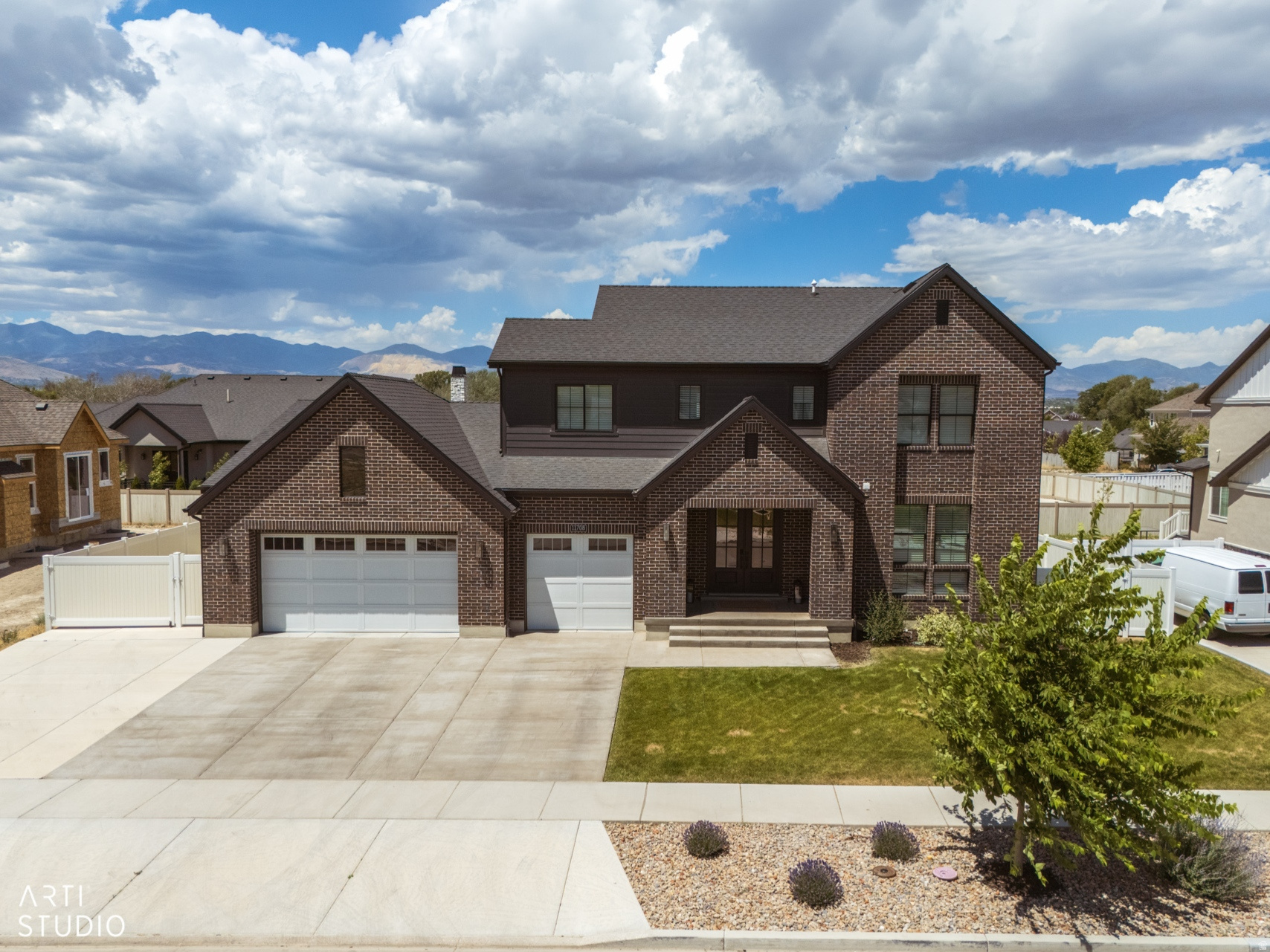WILLOW CREEK - Residential