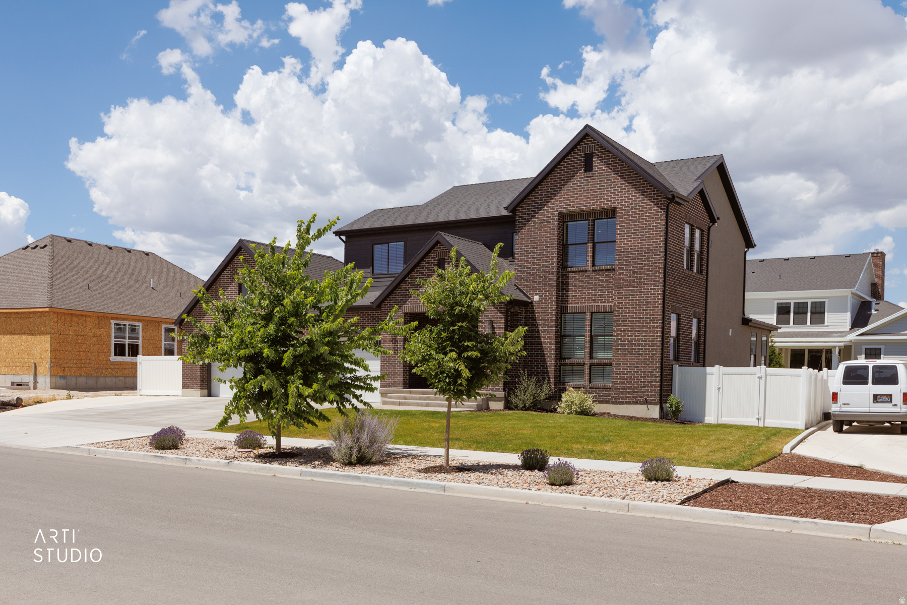 WILLOW CREEK - Residential
