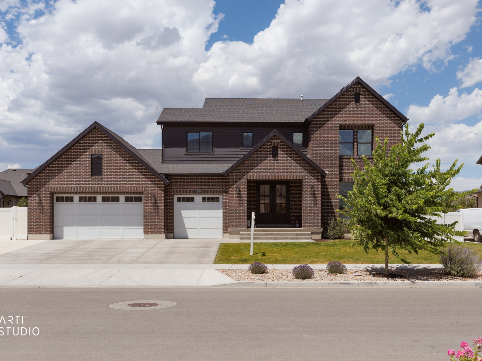 WILLOW CREEK - Residential