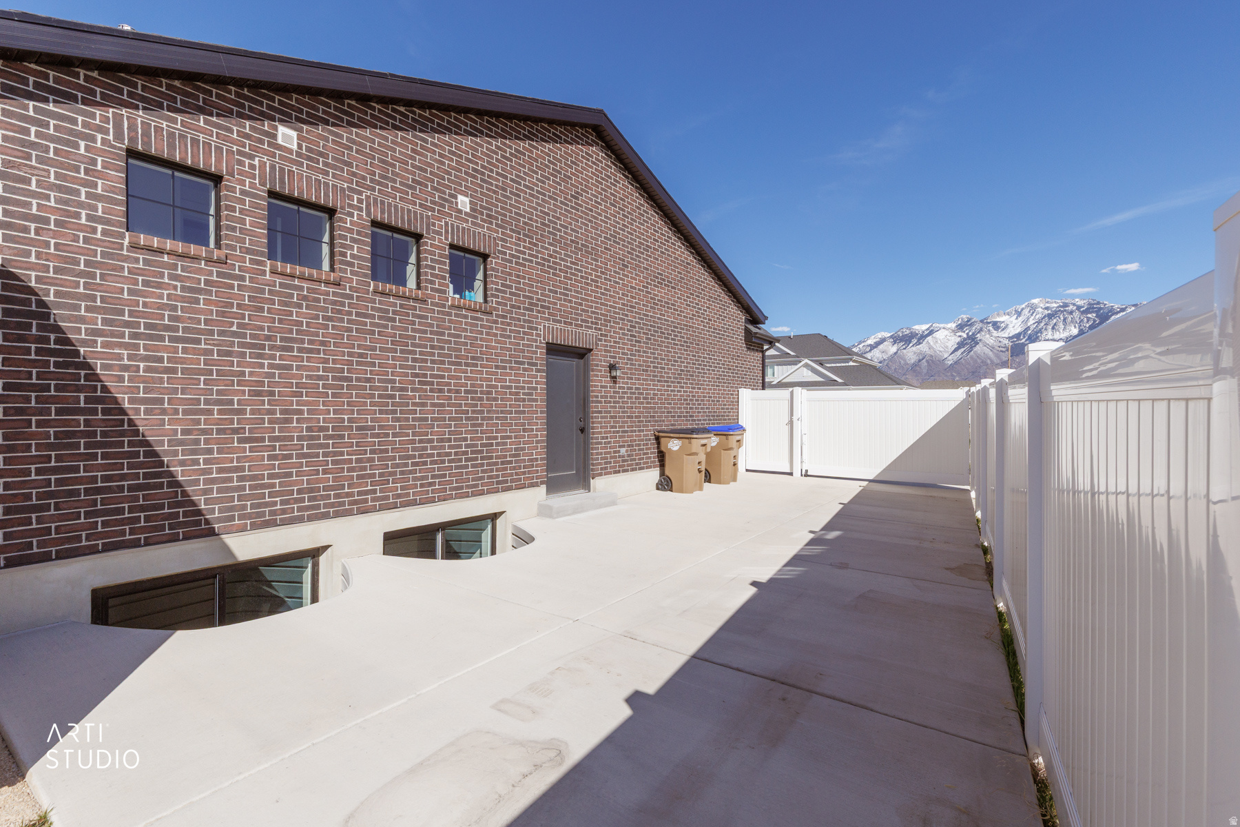 WILLOW CREEK - Residential