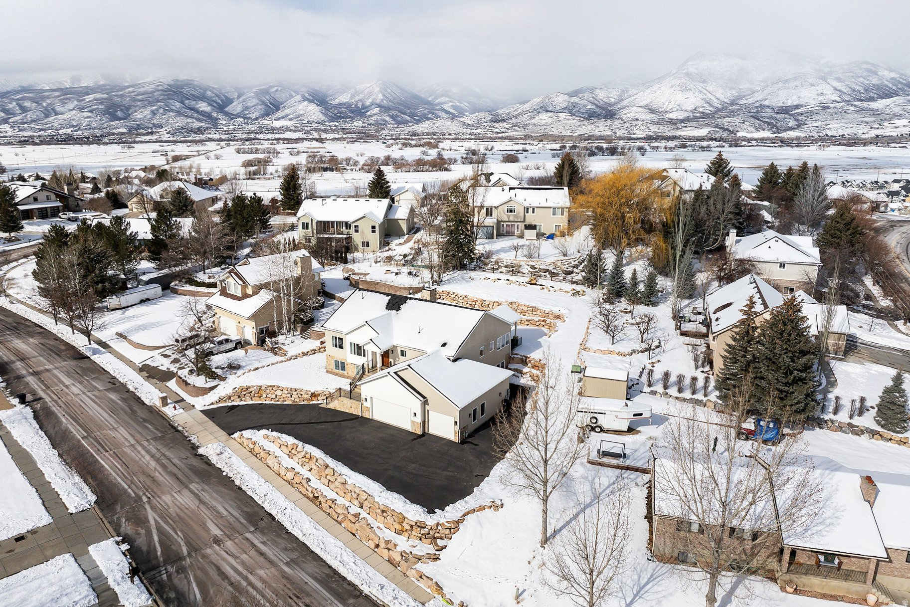 VALLEY HILLS ESTATES - Residential