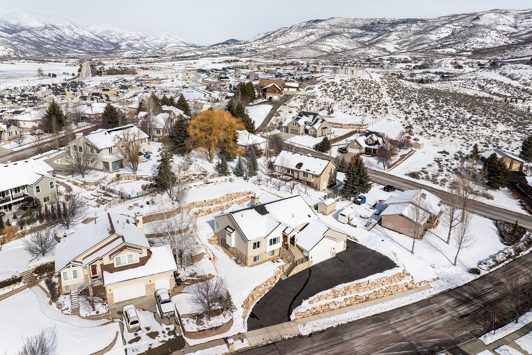 VALLEY HILLS ESTATES - Residential