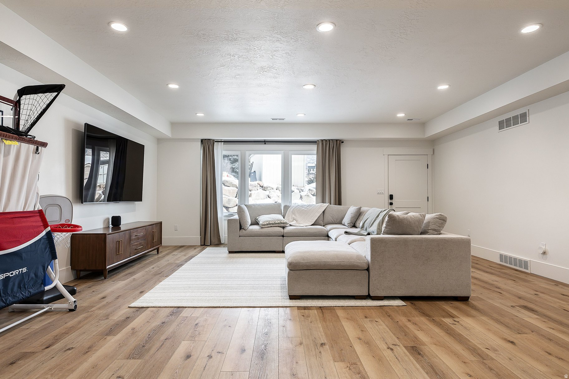 VALLEY HILLS ESTATES - Residential