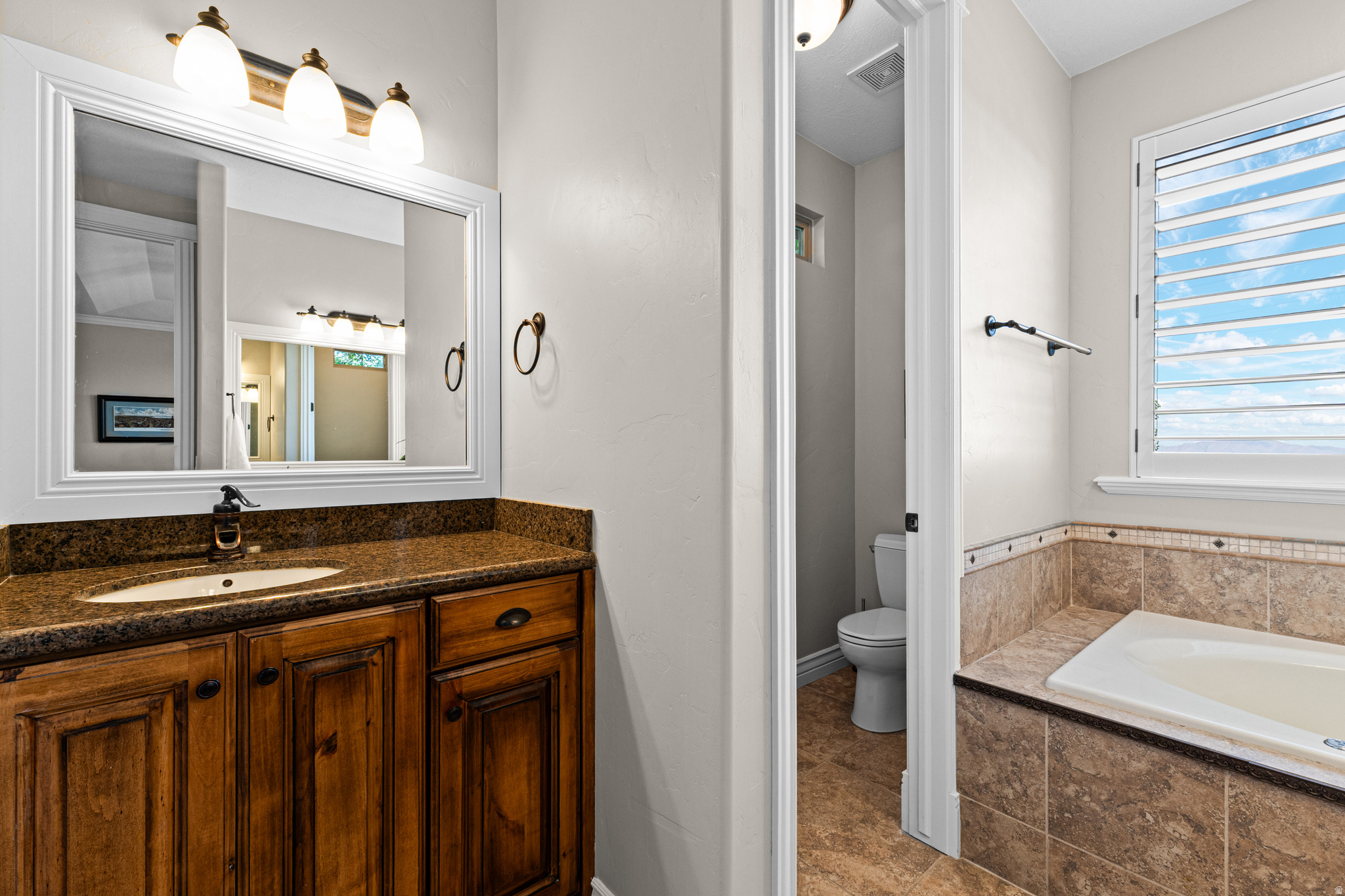 EASTOAKS - Residential