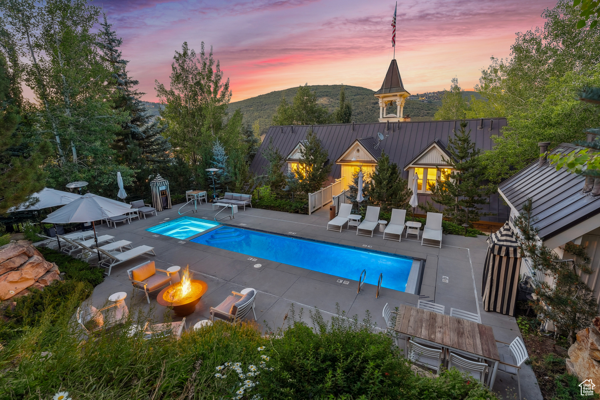 WASHINGTON SCHOOL INN REPLAT - Residential